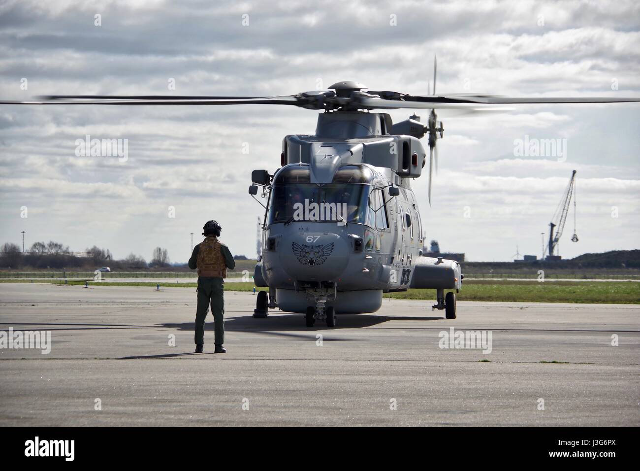 Royal Navy EHI EH-101 Merlin HM1 elicotteri a Saint Nazaire Montoir aeroporto, Loire Atlantique, Francia Foto Stock