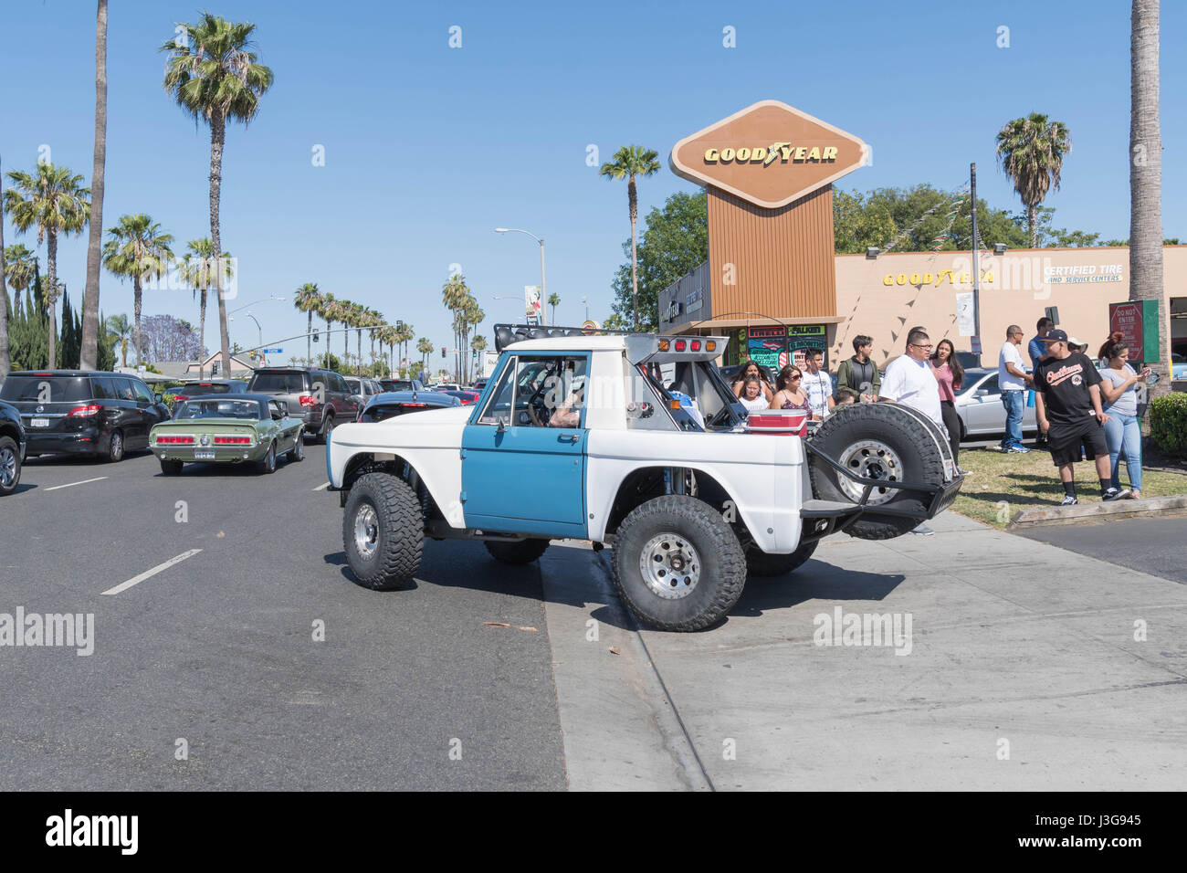 Buena Park, Stati Uniti d'America - 30 Aprile 2017: Ford Bronco sul display durante la favolosa guadi per sempre Foto Stock