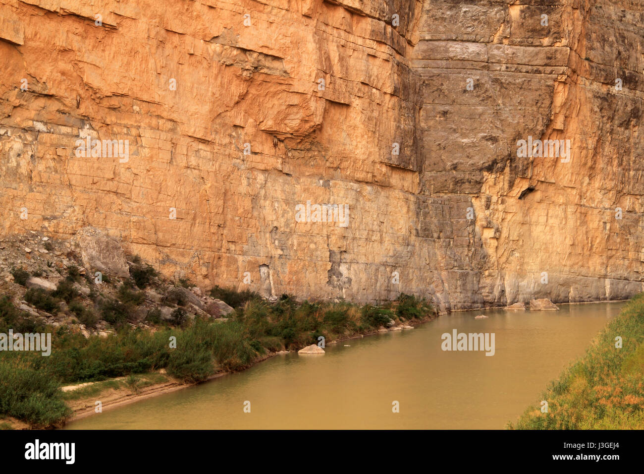 Bellissima vista del confine internazionale tra gli Stati Uniti e il Messico, il parco nazionale di Big Bend nello Stato del texas, sud-ovest americano Foto Stock