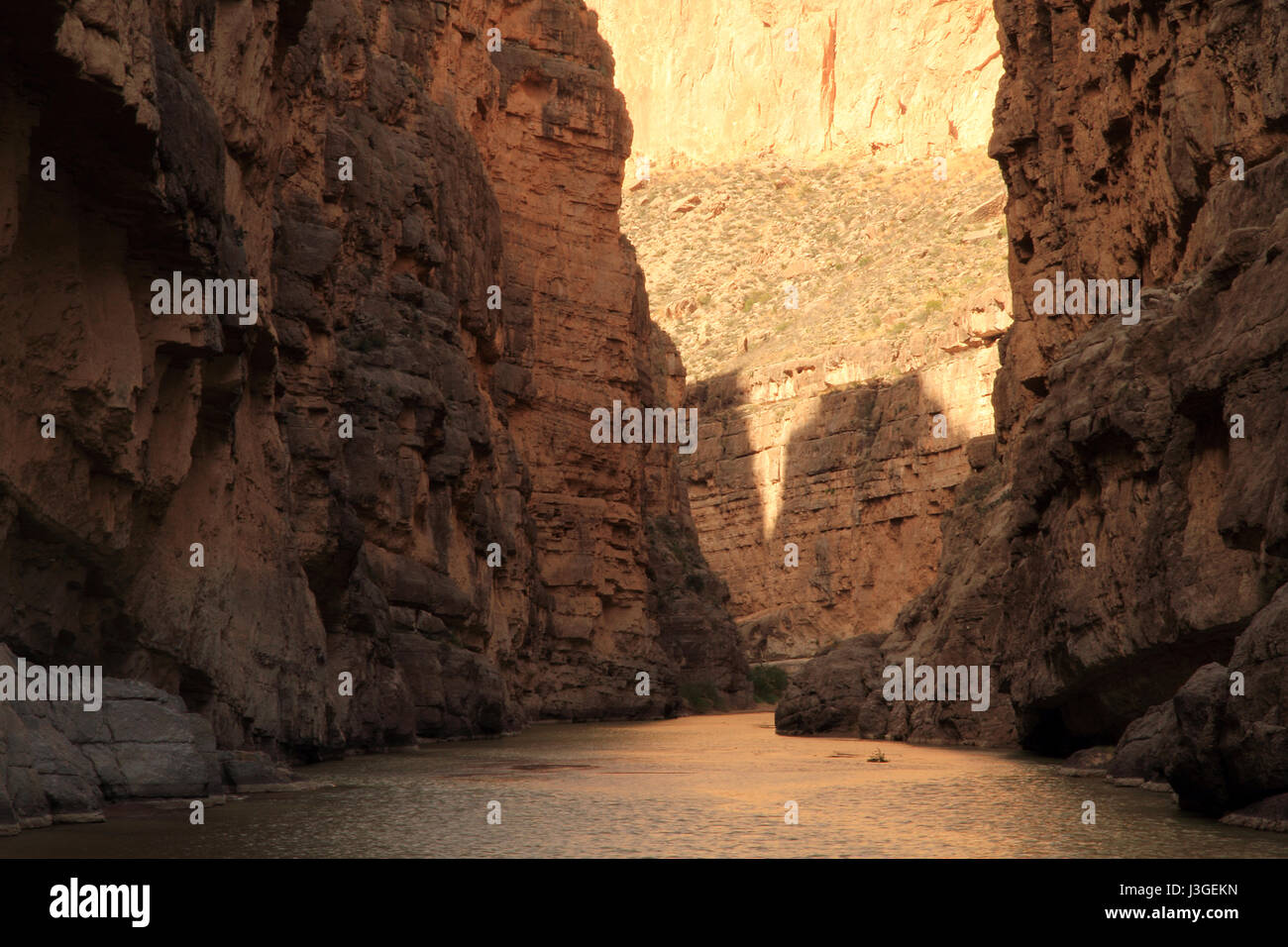 Bellissima vista del confine internazionale tra gli Stati Uniti e il Messico, il parco nazionale di Big Bend nello Stato del texas, sud-ovest americano Foto Stock