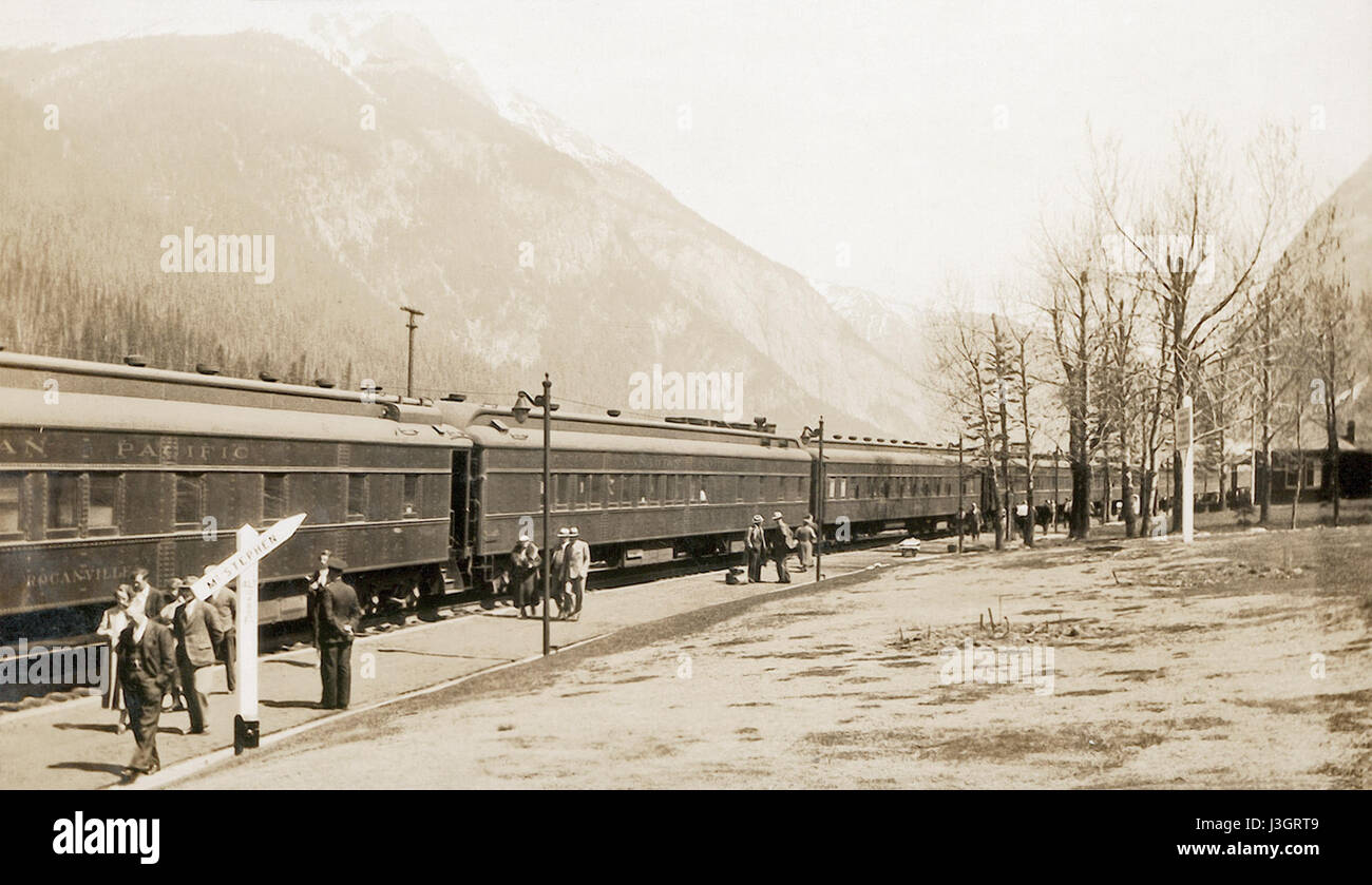 Field Canada R01 si riferisce a un progetto di ricerca o a uno studio relativo ai campi in Canada, probabilmente incentrato sull'analisi agricola o ambientale nelle regioni canadesi. Foto Stock