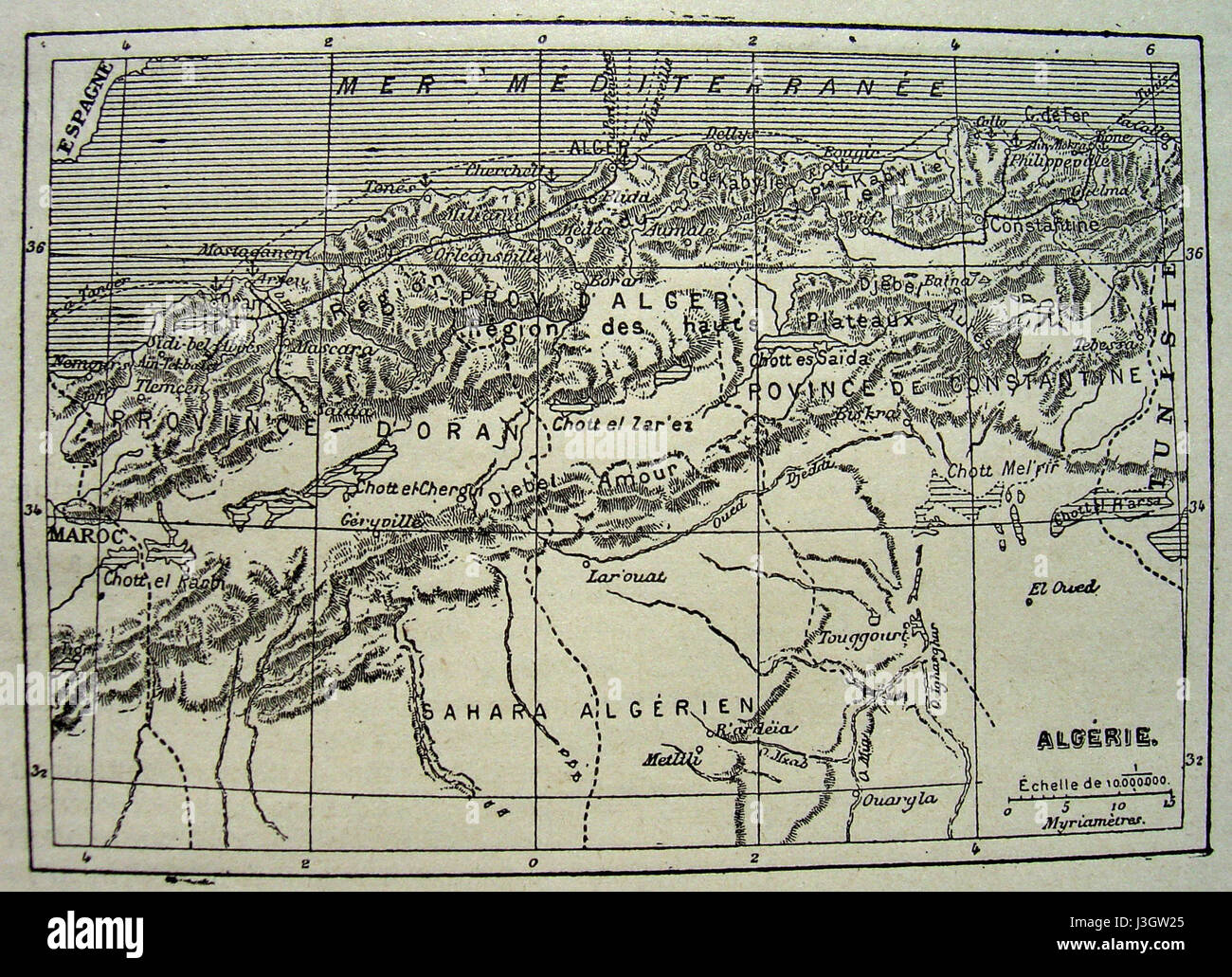 Gavure Algerie Physique si riferisce a una serie di illustrazioni fisiche o mappe relative all'Algeria, che probabilmente mostrano le caratteristiche geografiche o i dettagli topografici del paese in un formato visivo. Foto Stock