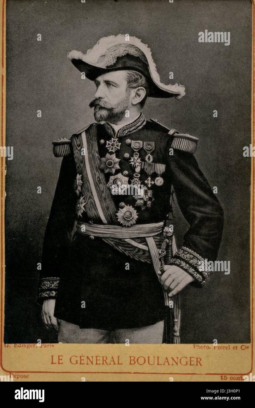 Il generale Georges Boulanger (â 1837€“1891) è stato un politico e leader militare francese. È noto soprattutto per il suo ruolo nella politica francese della fine del XIX secolo e per il suo fallito tentativo di colpo di stato contro la terza Repubblica francese, che ha portato alla sua drammatica ascesa e caduta in popolarità. Foto Stock