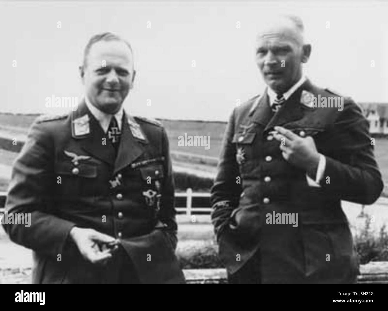 Erhard Milch era un ufficiale tedesco di alto rango e feldmaresciallo durante la seconda guerra mondiale, noto per il suo ruolo nella Luftwaffe e il suo coinvolgimento nelle operazioni militari della Germania nazista. Foto Stock