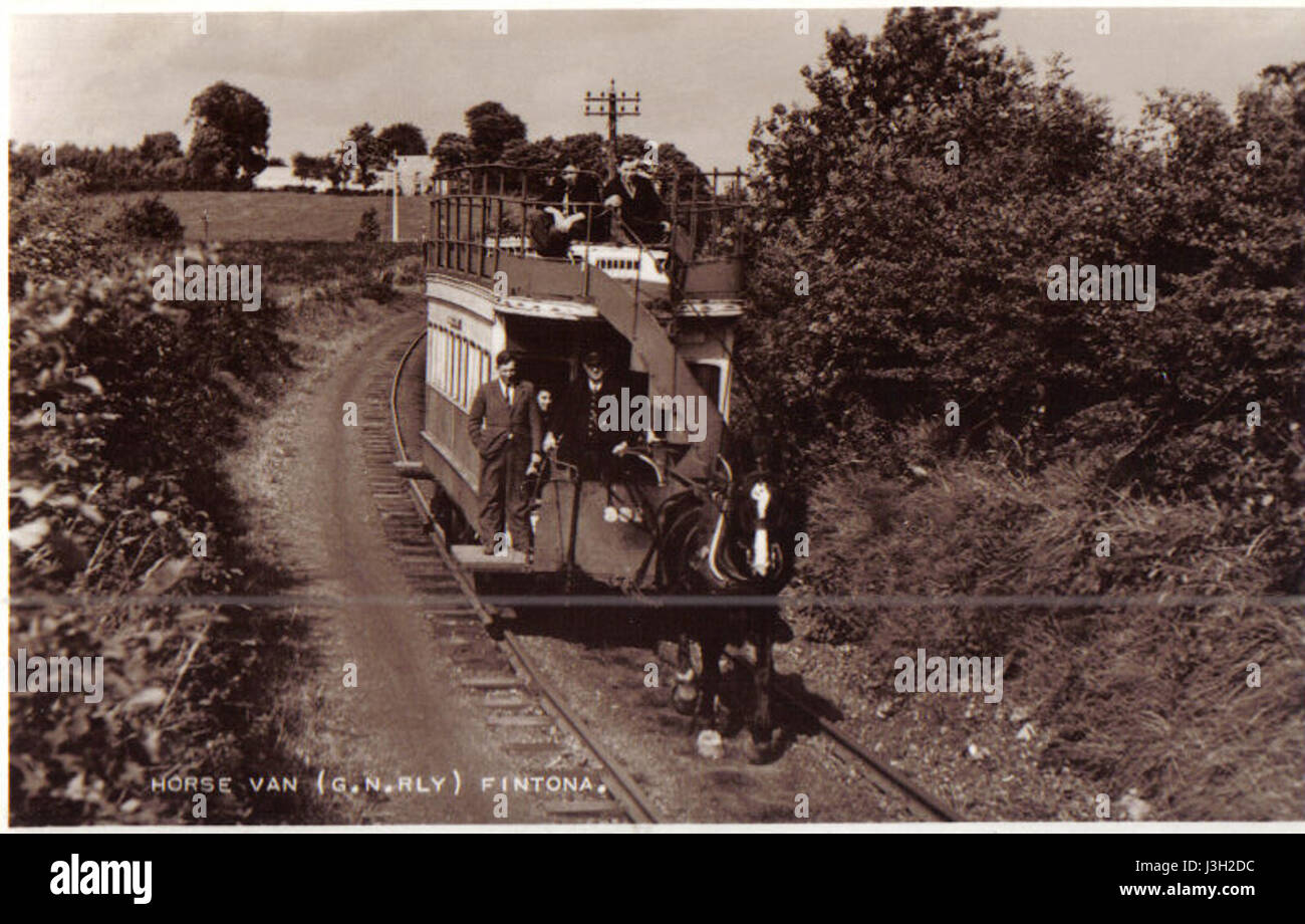Il Fintona Horse tram era una forma di trasporto pubblico a Fintona, Irlanda del Nord, che utilizzava tram trainati da cavalli per trasportare passeggeri. Foto Stock