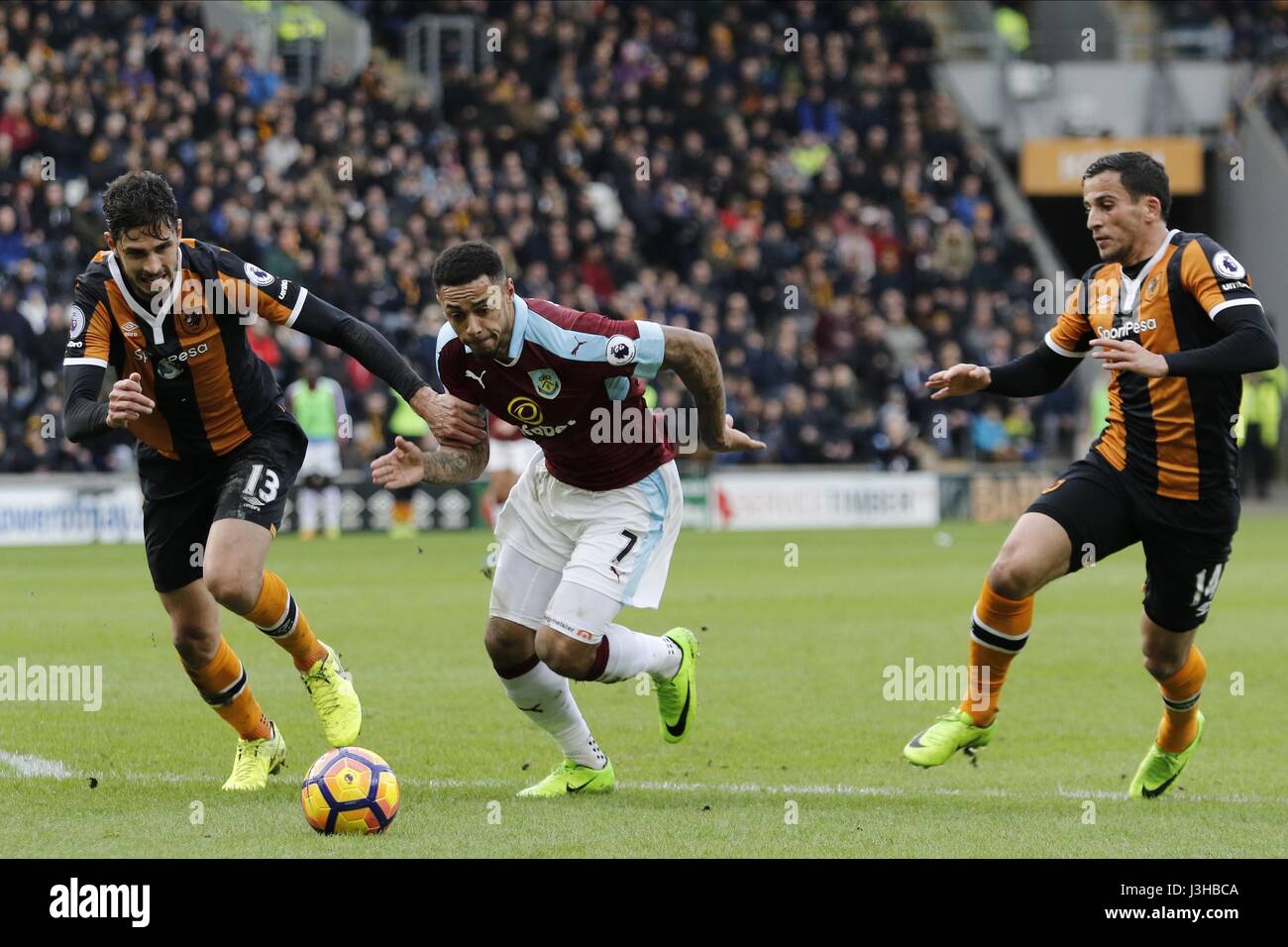 ANDREA RANOCHIA & ANDRE GRIGIO Hull City FC V BURNLEY FC KCOM STADIUM Hull Inghilterra 25 Febbraio 2017 Foto Stock