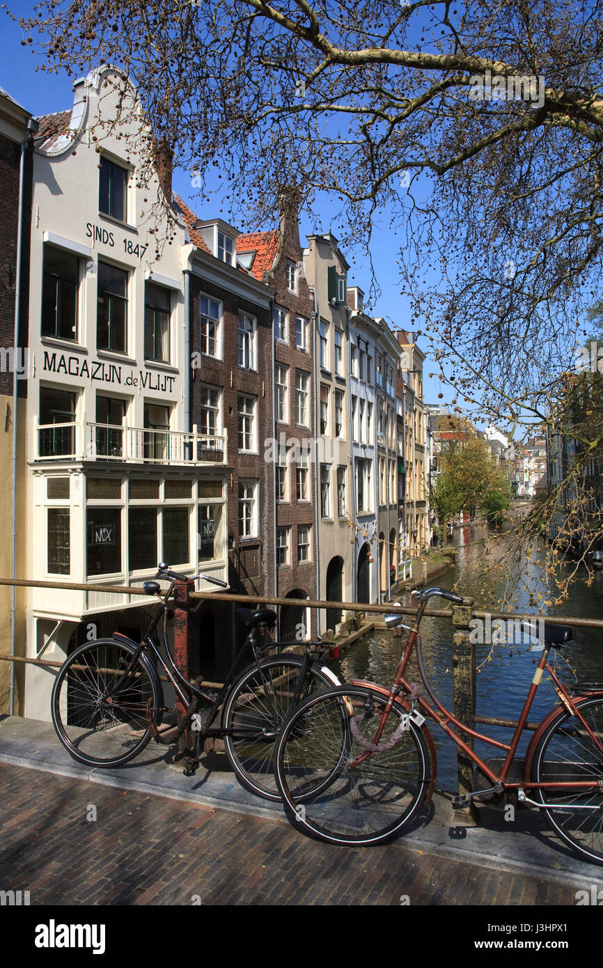 L'Europa, Paesi Bassi Utrecht, case in città canal Oudegracht. Foto Stock