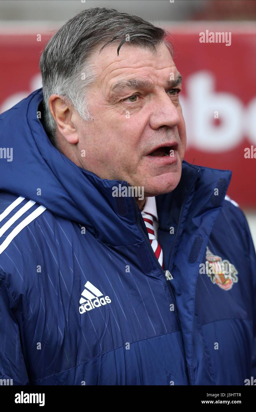 SAM ALLARDYCE SUNDERLAND FC MANAGER FOOTBALL MANAGER SUNDERLAND STADIUM DI LUCE INGHILTERRA 13 Febbraio 2016 Foto Stock