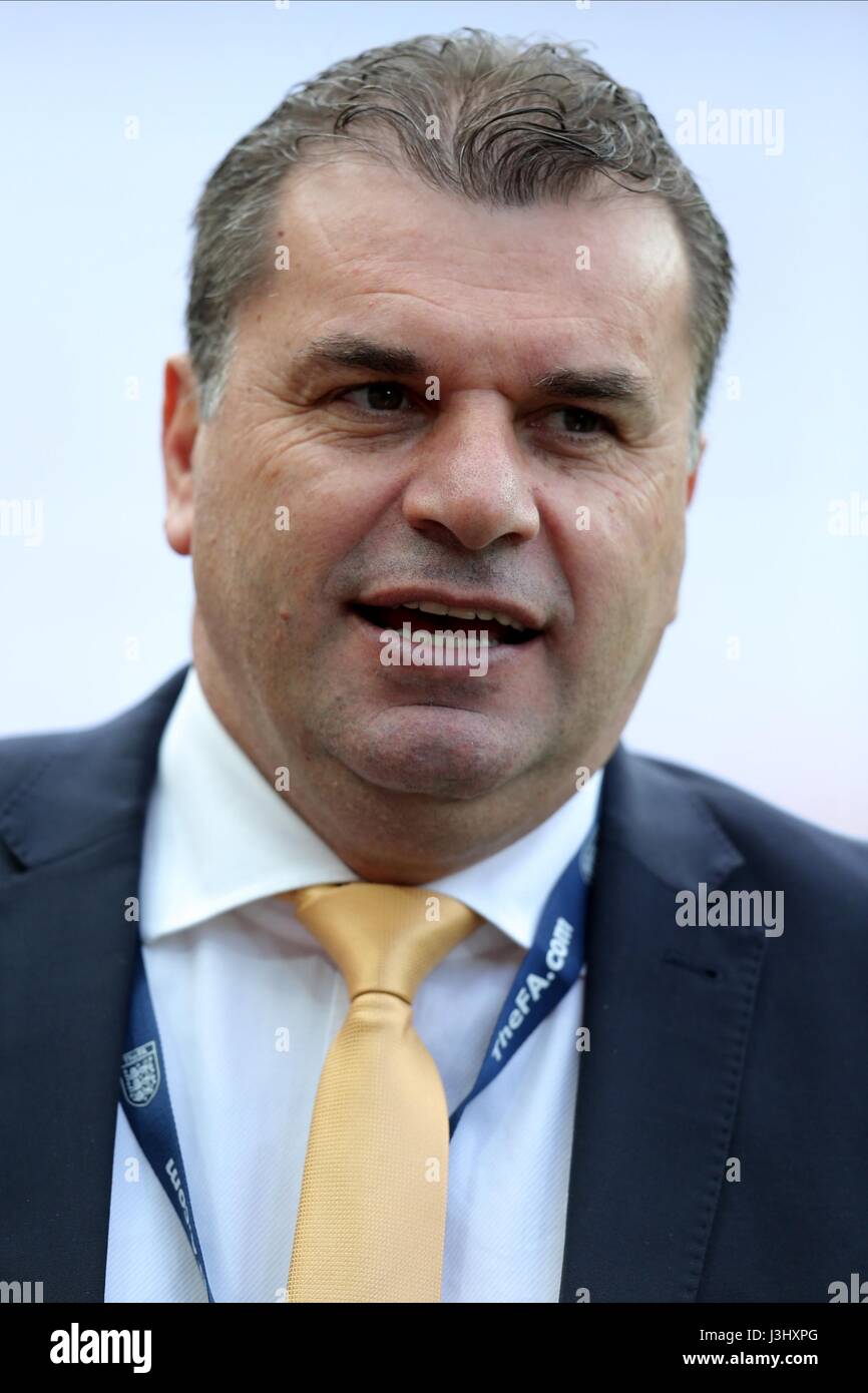 ANGE POSTECOGLOU AUSTRALIA AUSTRALIA MANAGER MANAGER STADIUM DI LUCE SUNDERLAND INGHILTERRA 27 Maggio 2016 Foto Stock