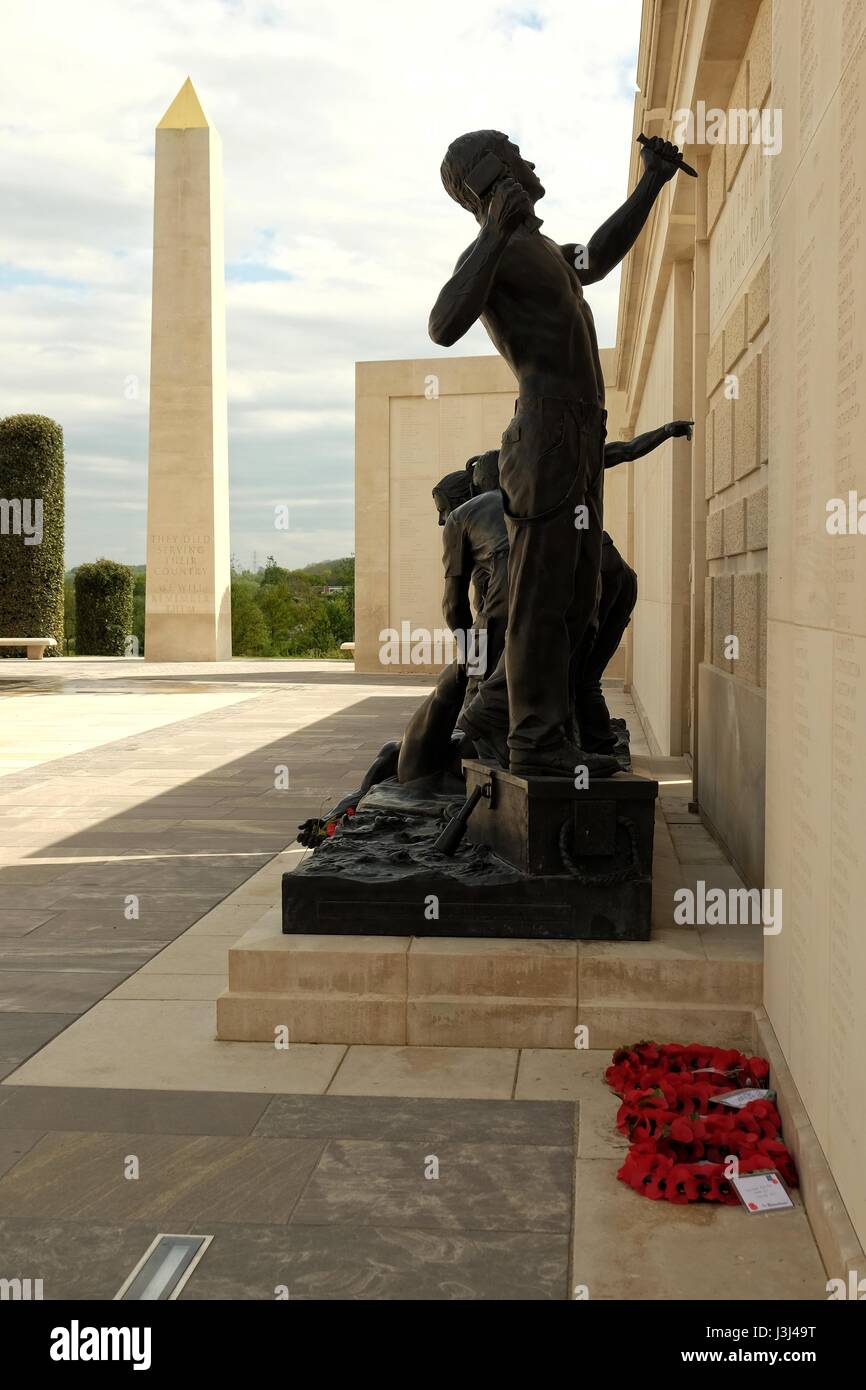Il National Memorial Arboretum onora i caduti, riconosce di servizio e di sacrificio e promuove l'orgoglio nel nostro paese. Foto Stock