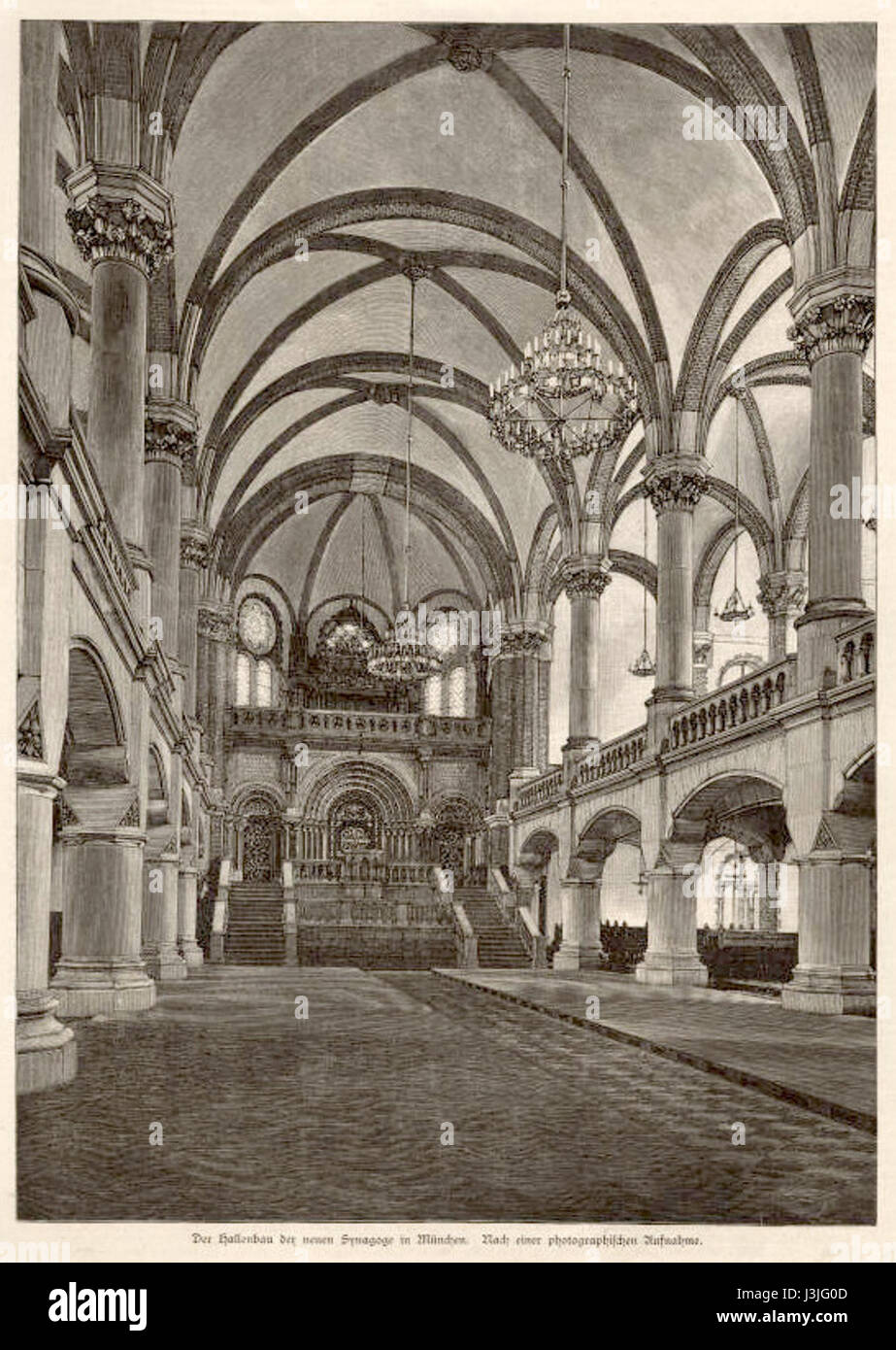 L'Hauptsinagoge di Monaco, costruita nel 1887, è un importante esempio di architettura ebraica in Germania. Si erge come simbolo del patrimonio religioso e culturale della città. Foto Stock