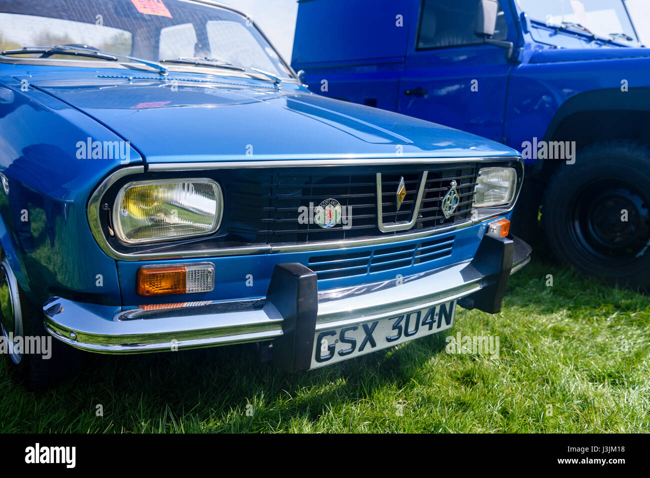 Griglia anteriore di una Renault 12 dagli anni settanta. Foto Stock