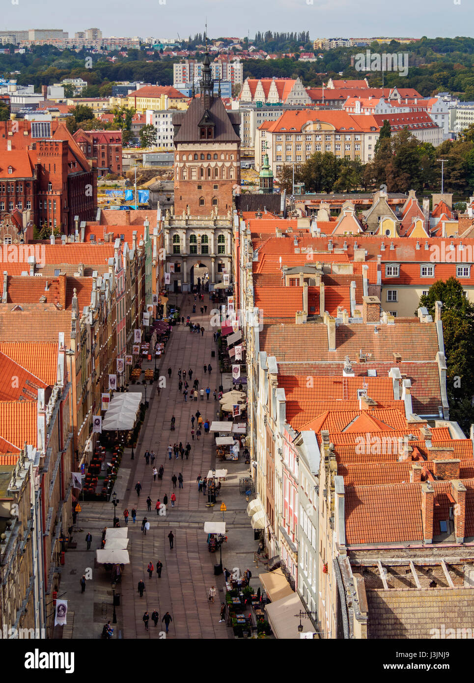 La Polonia, voivodato di Pomerania, Gdansk, Old Town, vista in elevazione della lunga strada Foto Stock