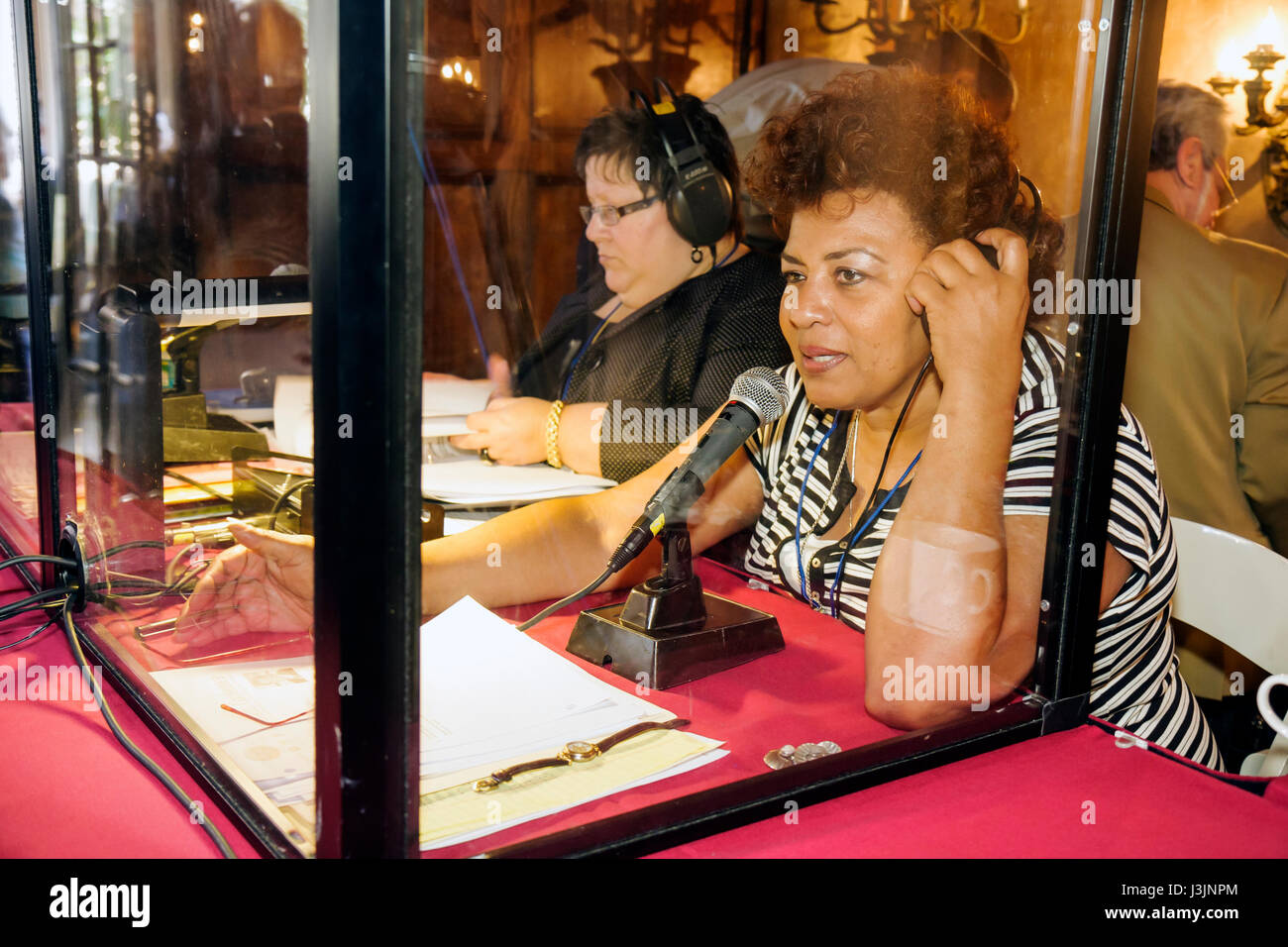 Miami Florida,Coral Gables,Biltmore,hotel,Americas Conference,Western Hemisphere leaders,leadership,traduttore,multiculturale,africani neri,Hi Foto Stock