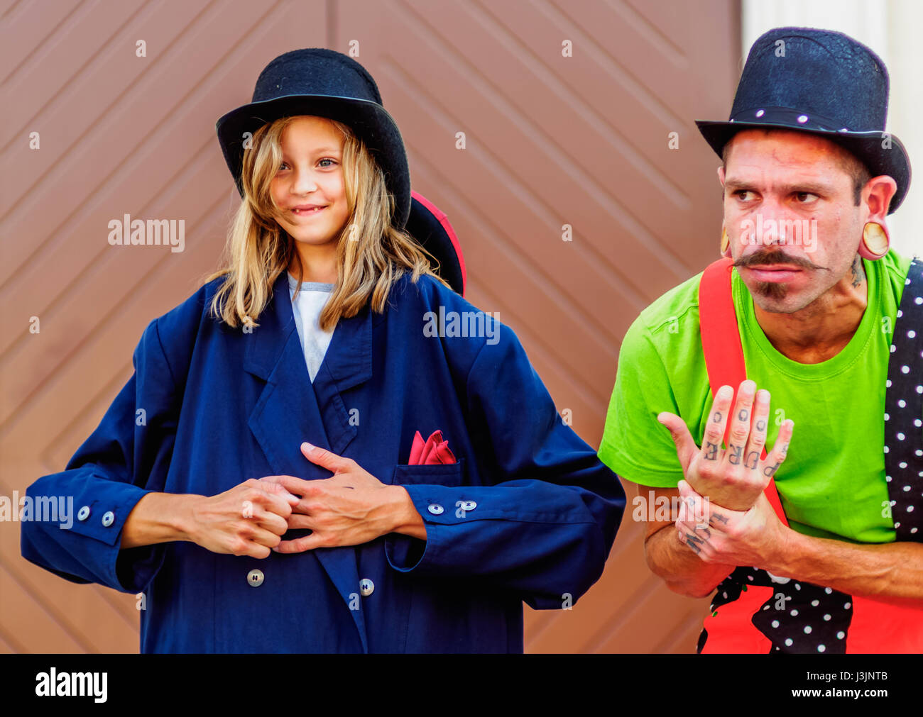 Polonia, Lublino voivodato, città di Lublino, centro culturale Square, i maghi' Carnevale, Igrachka Plachko Circus Troupe prestazioni Foto Stock