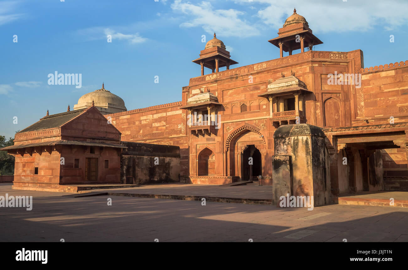 Palazzo Reale al Fatehpur Sikri costruito dall imperatore Mughal akbar come residenza per la regina jodha bai. Fatehpur Sikri è un sito patrimonio mondiale dell'UNESCO. Foto Stock