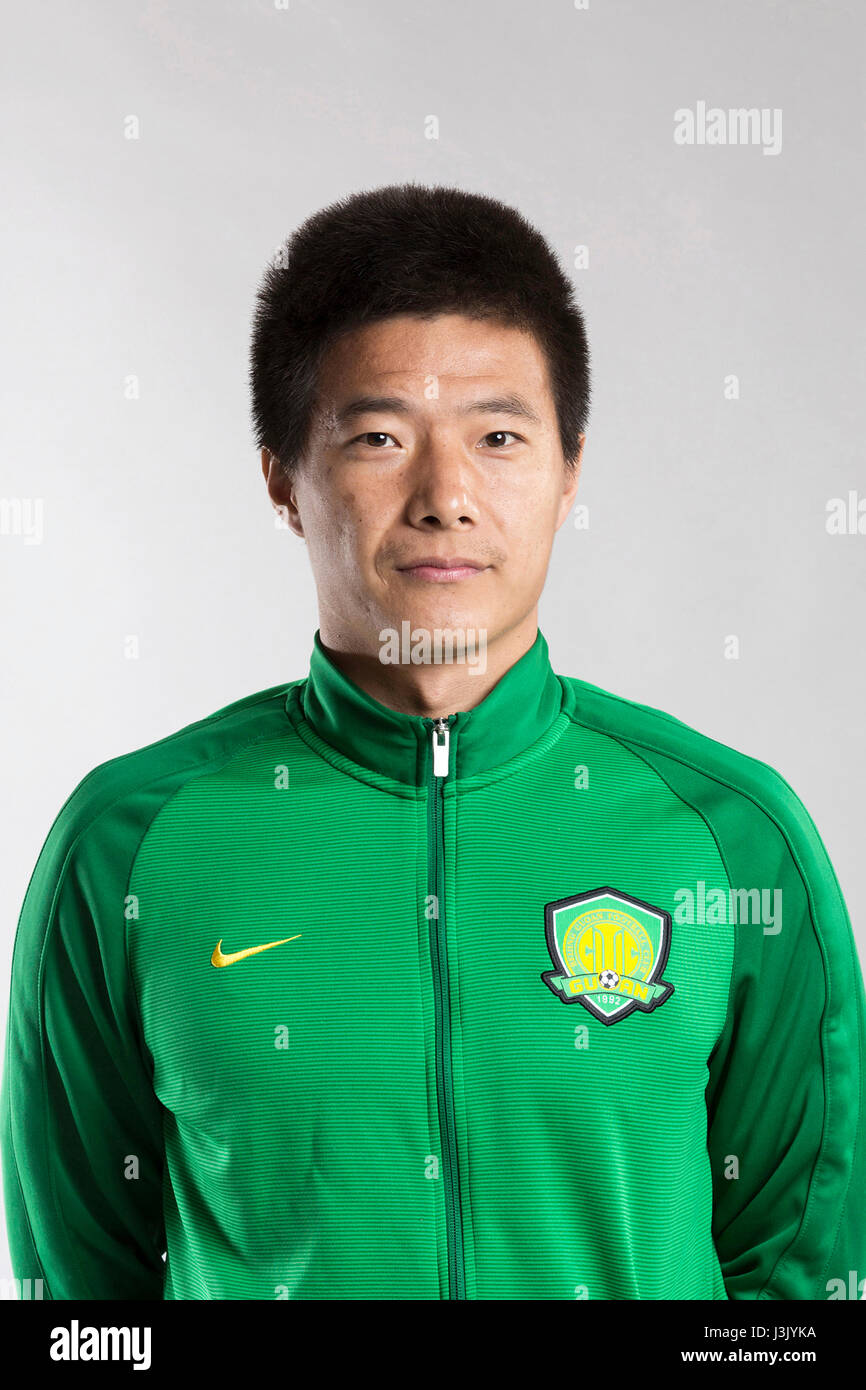 Ritratto di calcio cinese player Lv Peng di Pechino Guoan Sinobo F.C. per il 2017 Chinese Football Association Super League, a Benahavis, Marbella, Spagna, 18 febbraio 2017. Foto Stock