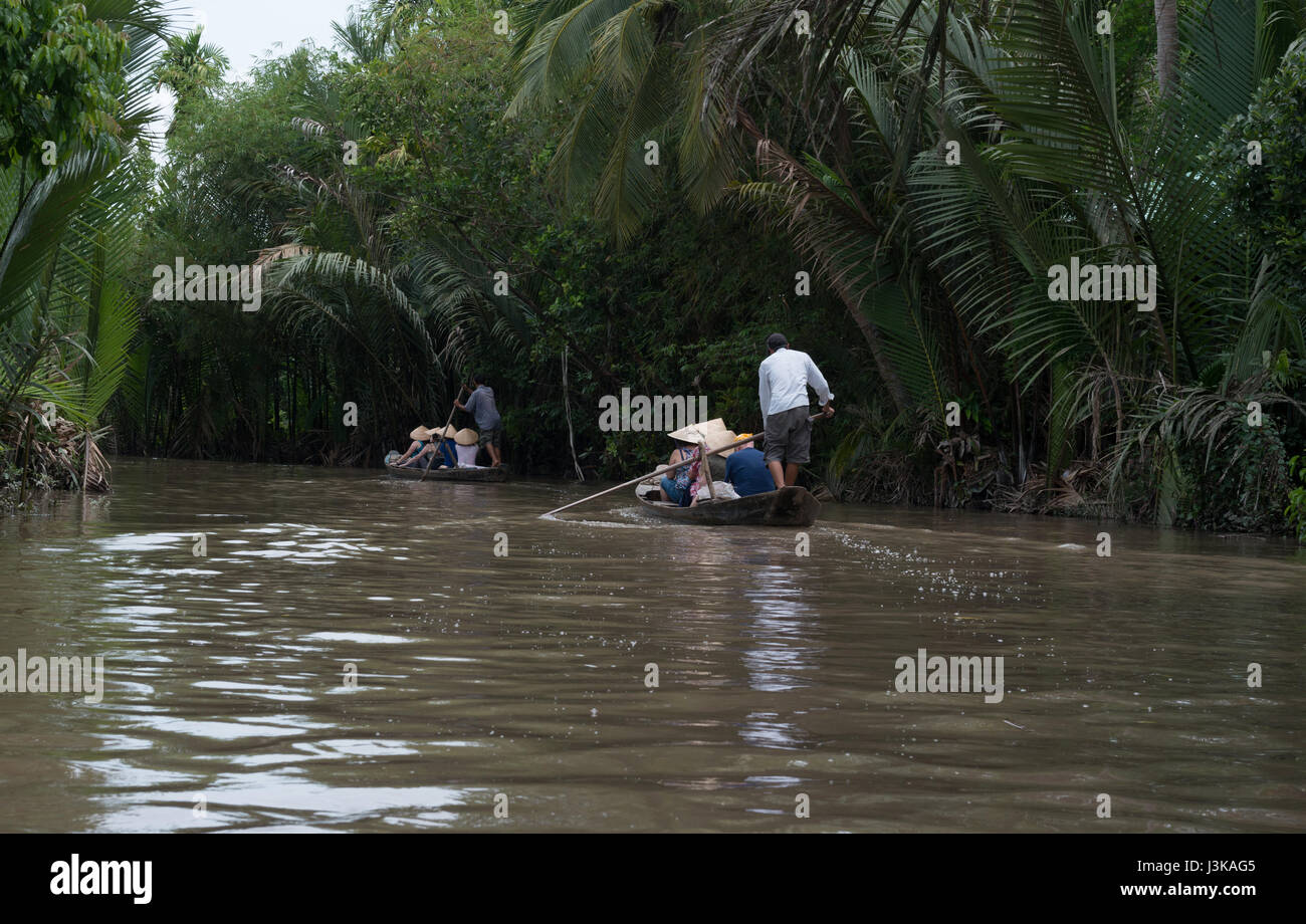 I turisti in barca sul fiume Foto Stock
