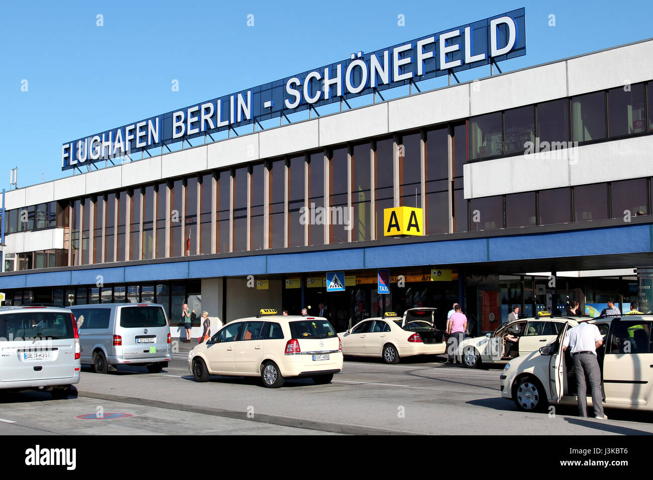 Il terminale A di berlino-schoenefeld airport. Questo era il principale aeroporto civile della Germania Orientale (RDT) e l'unico aeroporto dell ex Berlino Est. Foto Stock