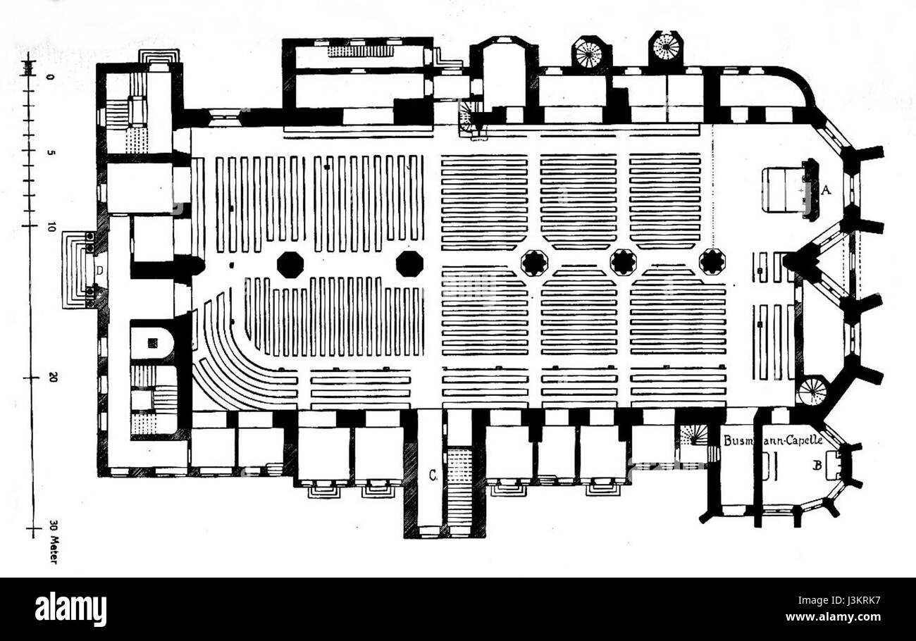 La Grundriss (planimetria) della Sophienkirche di Dresda delinea il design architettonico del ChurchÂ, sottolineandone lo stile barocco. Costruita nel XVIII secolo, la chiesa era uno degli edifici religiosi più significativi di Dresda prima della sua distruzione nella seconda guerra mondiale. Le sue caratteristiche progettuali includono una navata centrale, navate laterali e una cupola prominente. Foto Stock