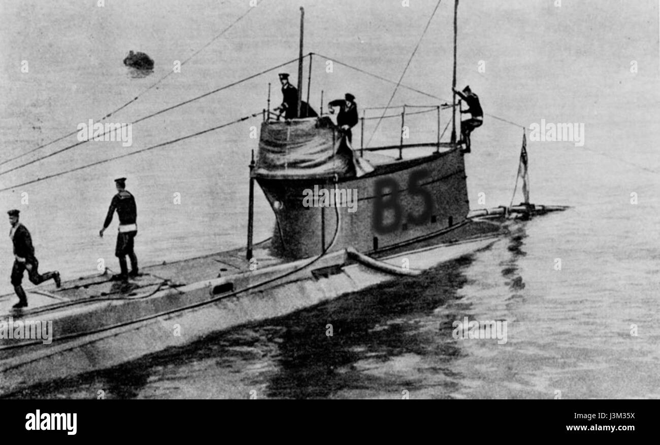 L'HMS B 58 era un sottomarino della Royal Navy costruito durante la seconda guerra mondiale, noto per il suo servizio nei teatri dell'Atlantico e del Mediterraneo, partecipò a varie missioni, tra cui ricognizione e operazioni di combattimento. Il sottomarino faceva parte della flotta di classe B, contribuendo alla forza navale alleata durante la guerra. Foto Stock