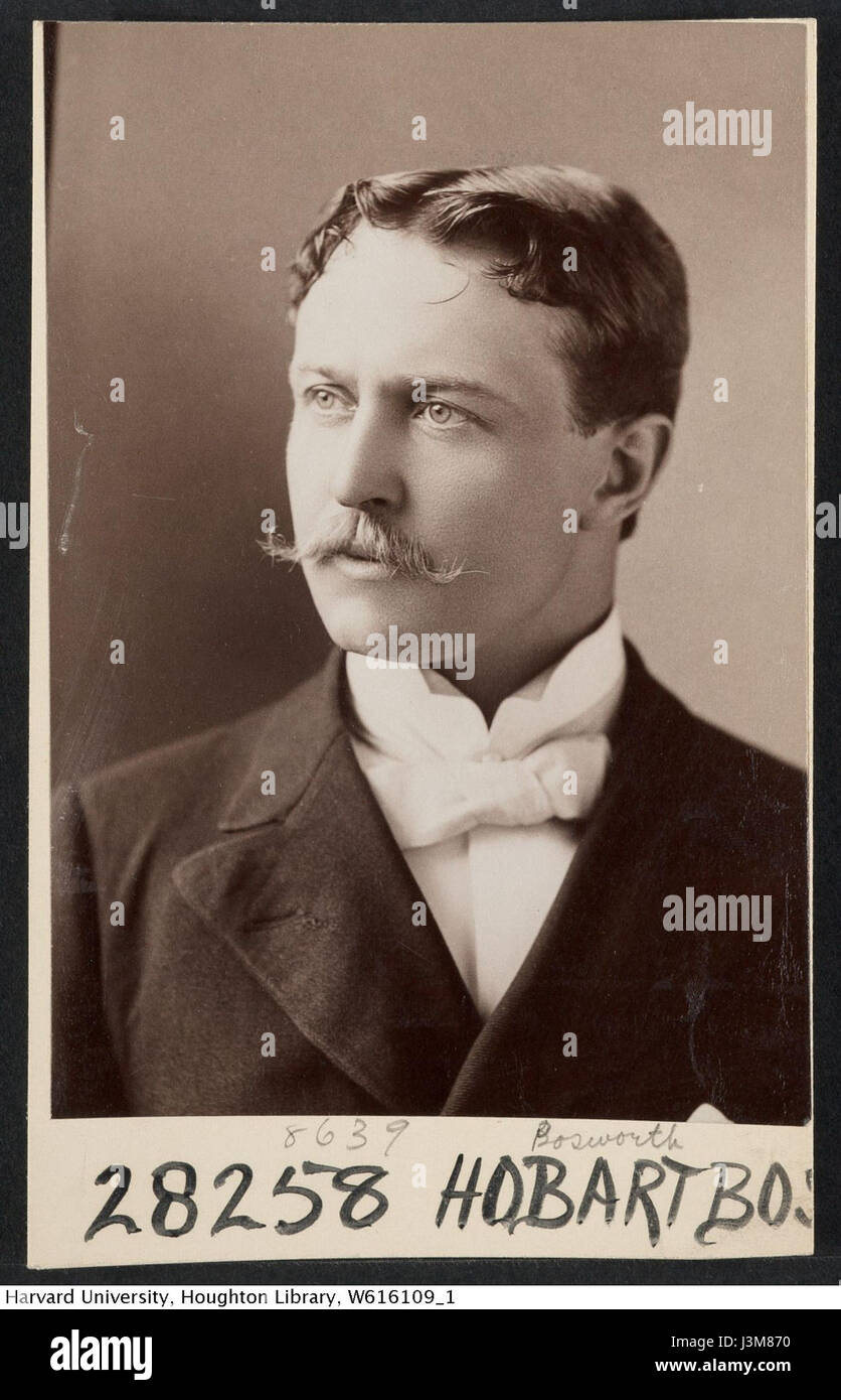 Questo articolo della Harvard Theatre Collection presenta Hobart Bosworth, un attore e regista di spicco, noto per i suoi contributi al primo cinema e teatro americano. Il pezzo cattura la sua eredità nelle arti dello spettacolo Foto Stock