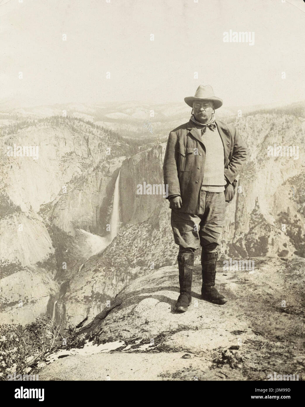 Un pezzo di documentazione storica relativa a Houghton Roosevelt 560.51, probabilmente un riferimento a un archivio della famiglia Roosevelt o a un elemento specifico dei primi anni del XX secolo, probabilmente legato alla vita pubblica di Theodore Roosevelt. Foto Stock