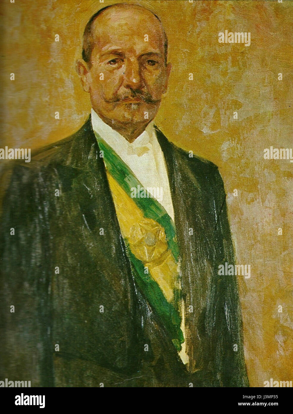 Hermes da Fonseca è stato un politico e leader militare brasiliano, presidente del Brasile dal 1910 al 1914. La sua presidenza è stata segnata dagli sforzi per modernizzare il Brasile e affrontare le questioni sociali e politiche dell'epoca, concentrandosi sullo sviluppo nazionale e sulle riforme. Foto Stock