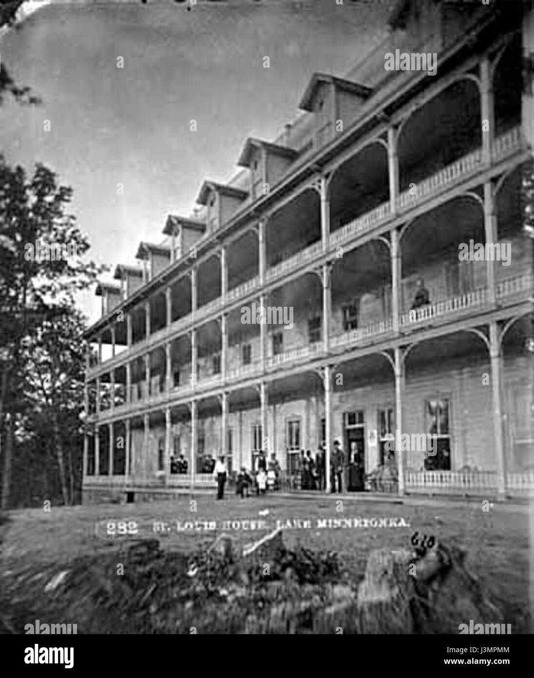 L'Hotel St. Louis, fondato nel 1885, era un hotel storico noto per il suo stile architettonico e le sistemazioni lussuose. È diventato un punto di riferimento iconico del suo tempo. Foto Stock