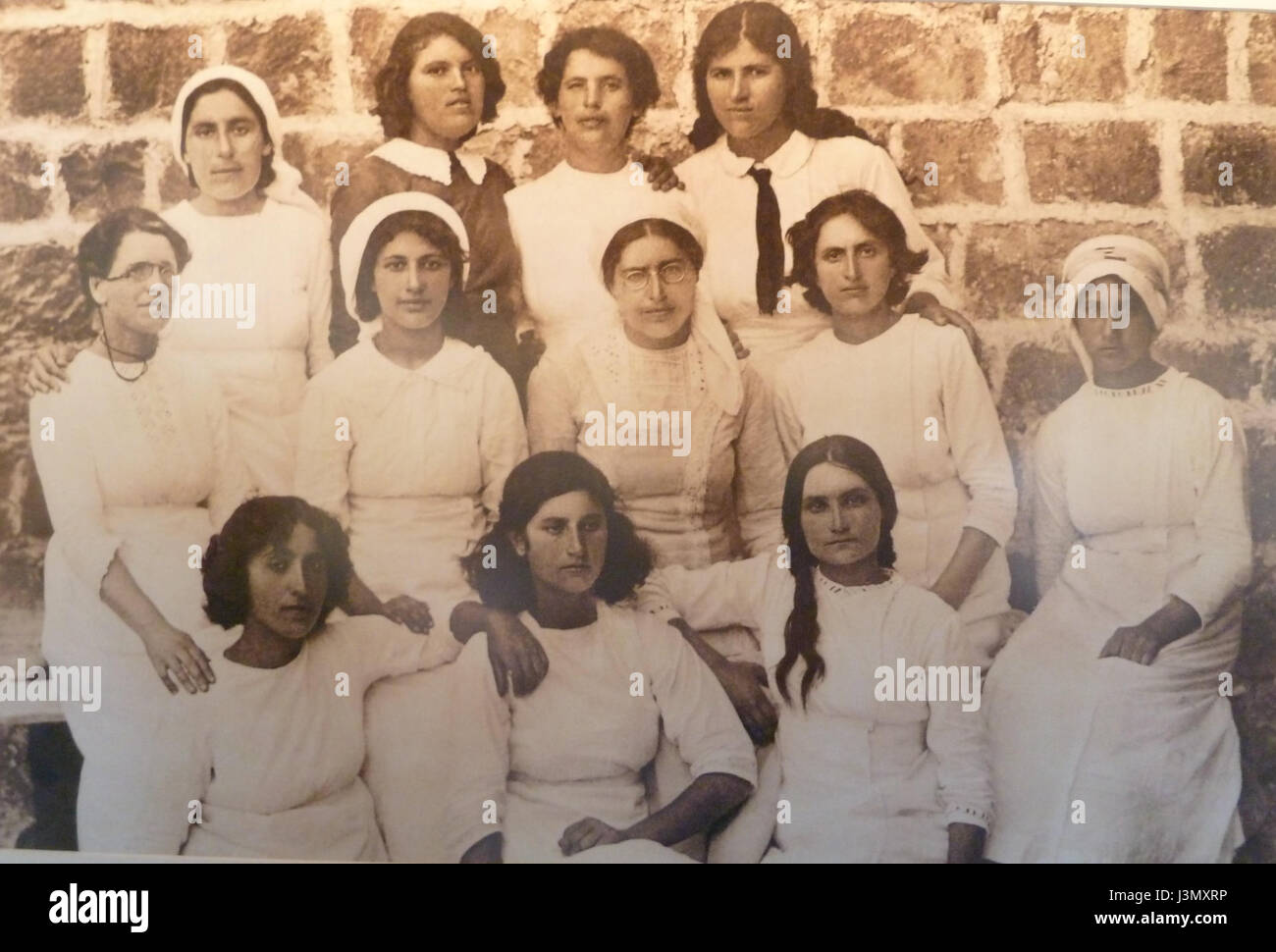 Fotografie storiche di Kinneret Farm, un insediamento agricolo in Israele. Le immagini forniscono informazioni sul ruolo dell'azienda agricola nello sviluppo della regione. Foto Stock