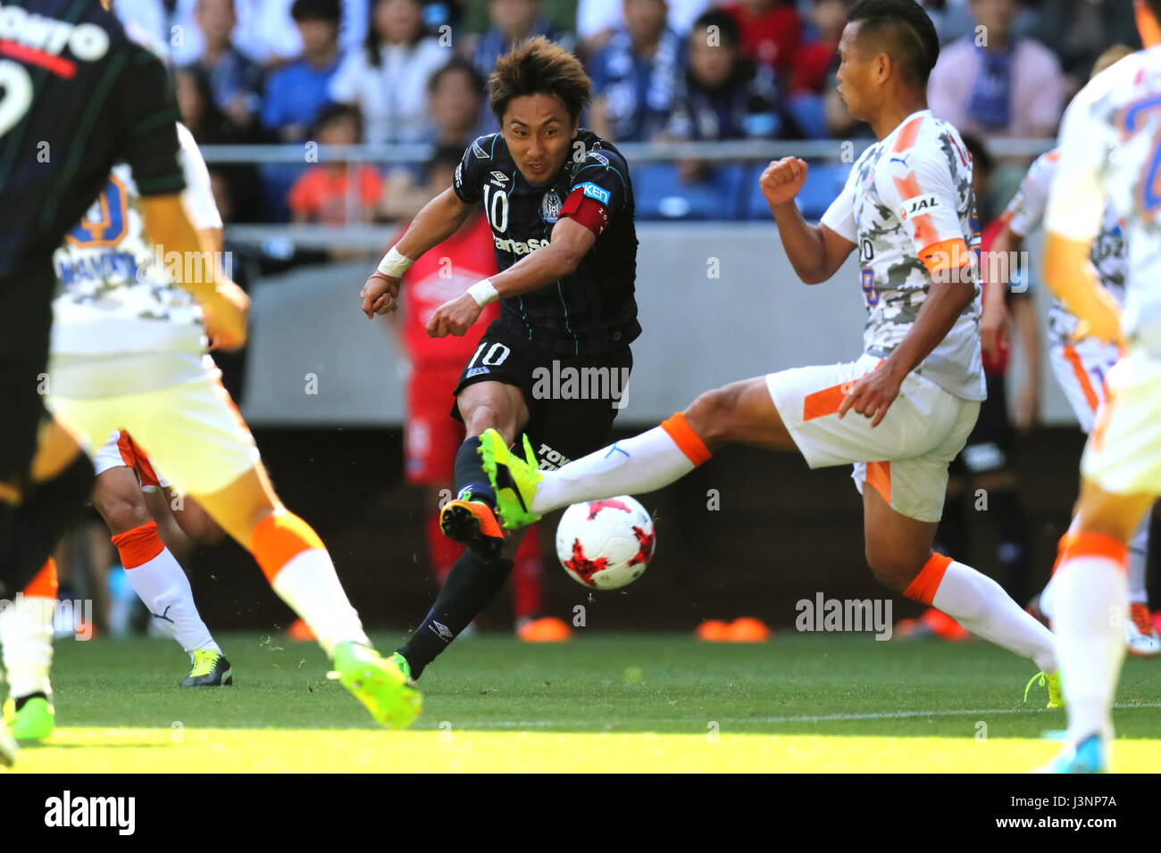 Shu Kurata (Gamba), 5 maggio 2017 - Calcio : 2017 J1 League match tra Gamba Osaka 1-1 Shimizu S-impulso nella Suita City Football Stadium, Osaka, Giappone. (Foto di AFLO SPORT) Foto Stock