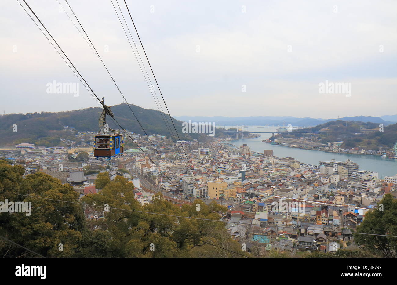 Onomichi cityscape in Hiroshima, Giappone. Onomichi è una città storica con molti templi e piccoli vicoli. Foto Stock