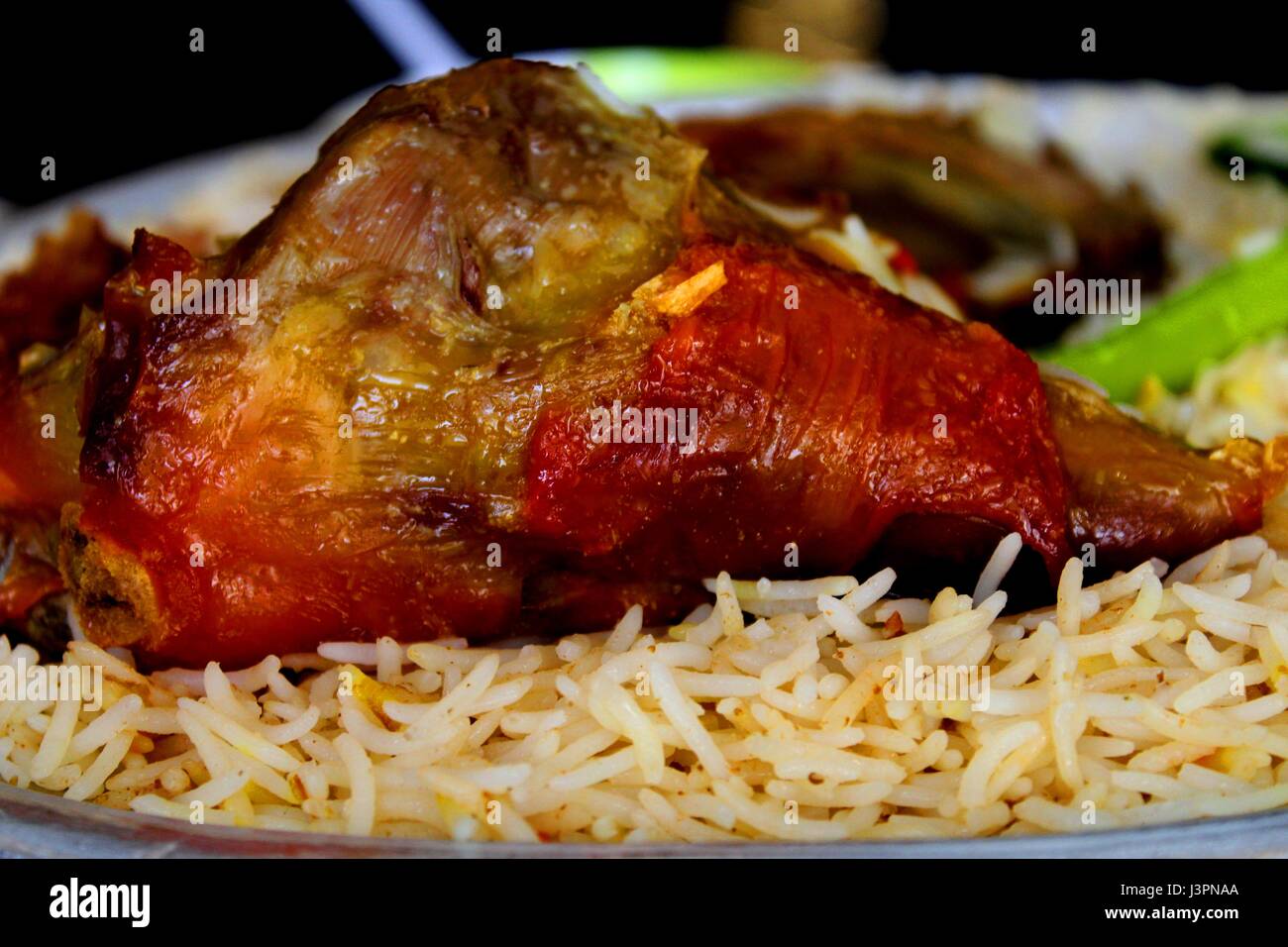 Un pezzo di carne di agnello trovati in un ristorante arabo in Sharjah Emirati arabi uniti Foto Stock