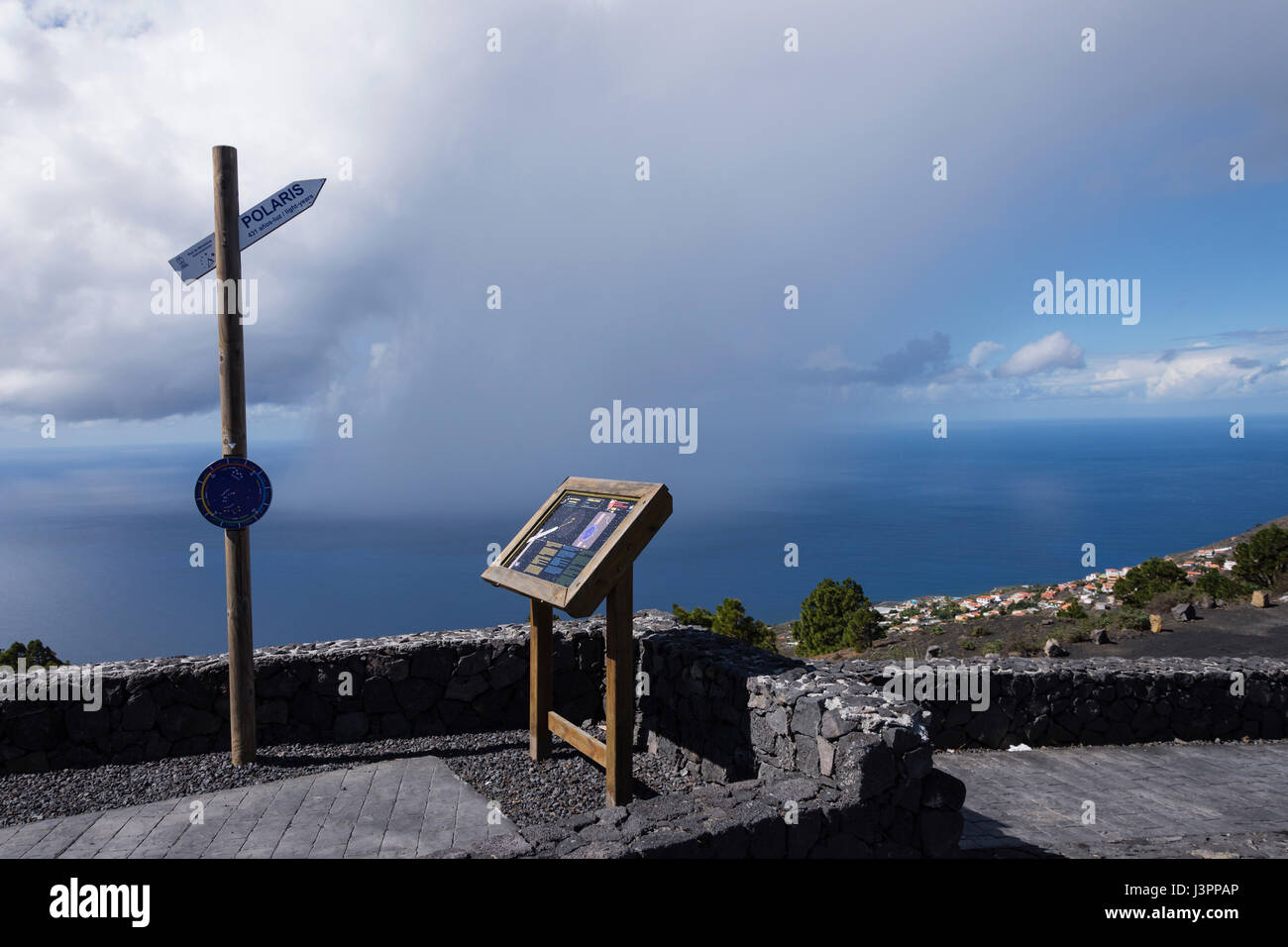 Mirador astronomico, pioggia, Los Canarios, La Palma, Spagna Foto Stock