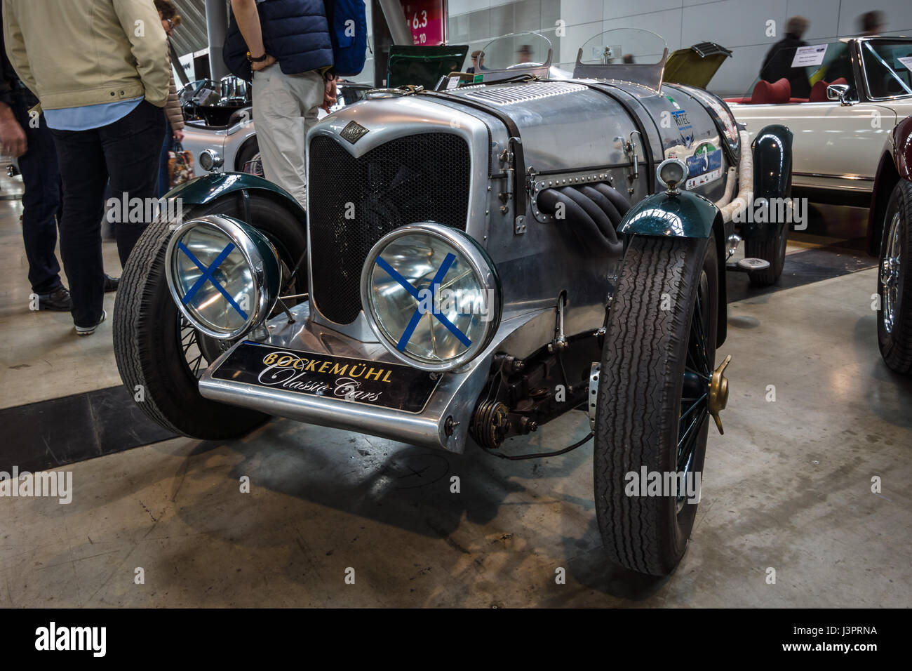 STUTTGART, Germania - 03 Marzo 2017: Le medie SPORT SEDAN Riley 12/4 speciale, 1934. In Europa il più grande classico auto exhibition 'retrò classici' Foto Stock