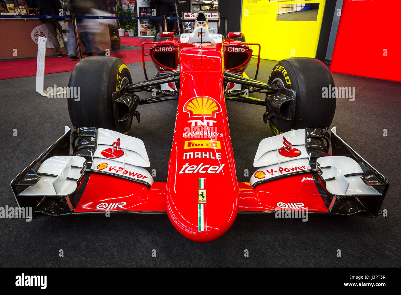 STUTTGART, Germania - 03 Marzo 2017: Formula One racing car Ferrari SF15-T, 2015. In Europa il più grande classico auto exhibition 'retrò classici' Foto Stock