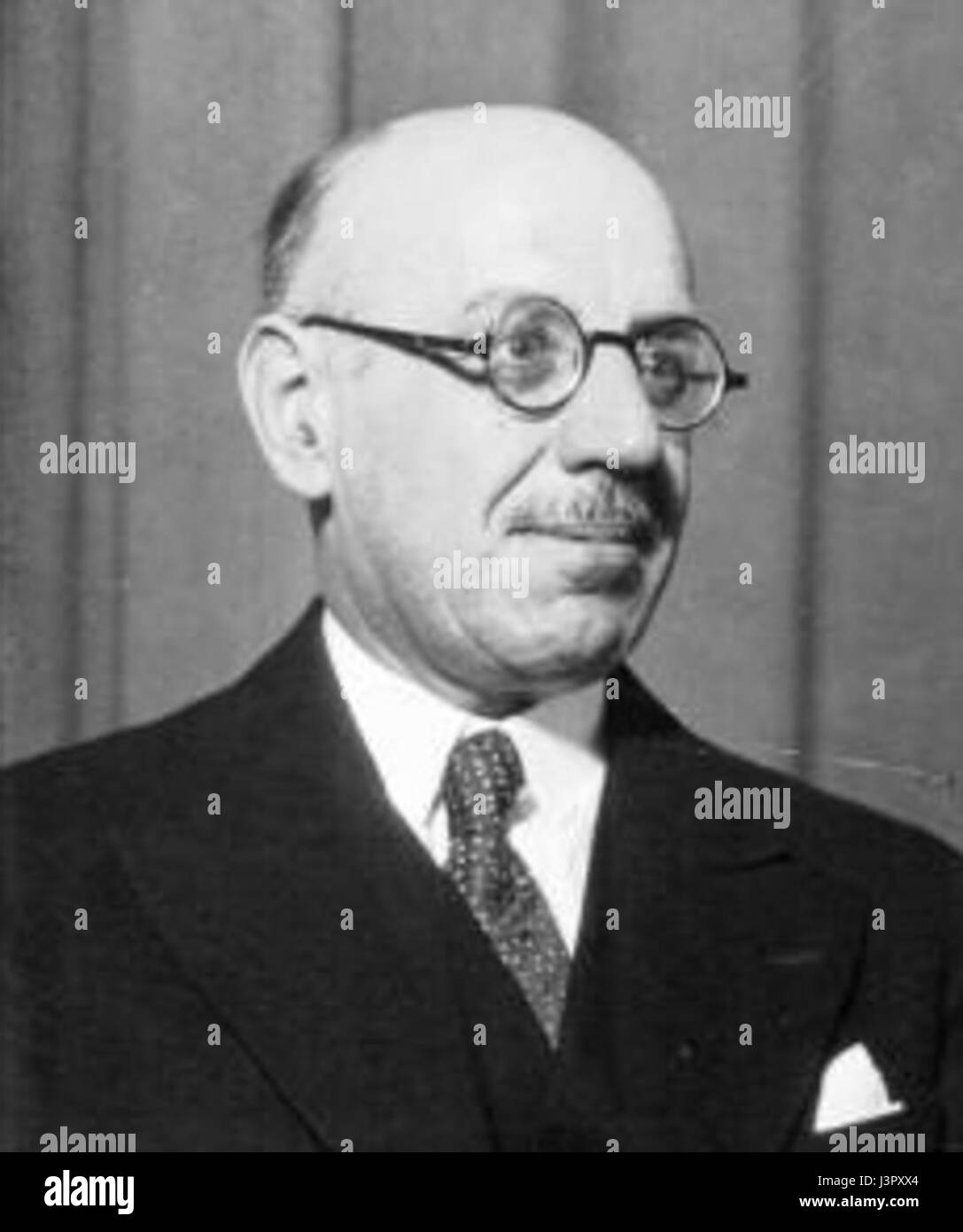 Joseph Avenol è stato un diplomatico francese e segretario generale della società delle Nazioni dal 1932 al 1933. Giocò un ruolo fondamentale nell'organizzazione durante i suoi primi anni, specialmente durante il periodo tra le due guerre. Foto Stock