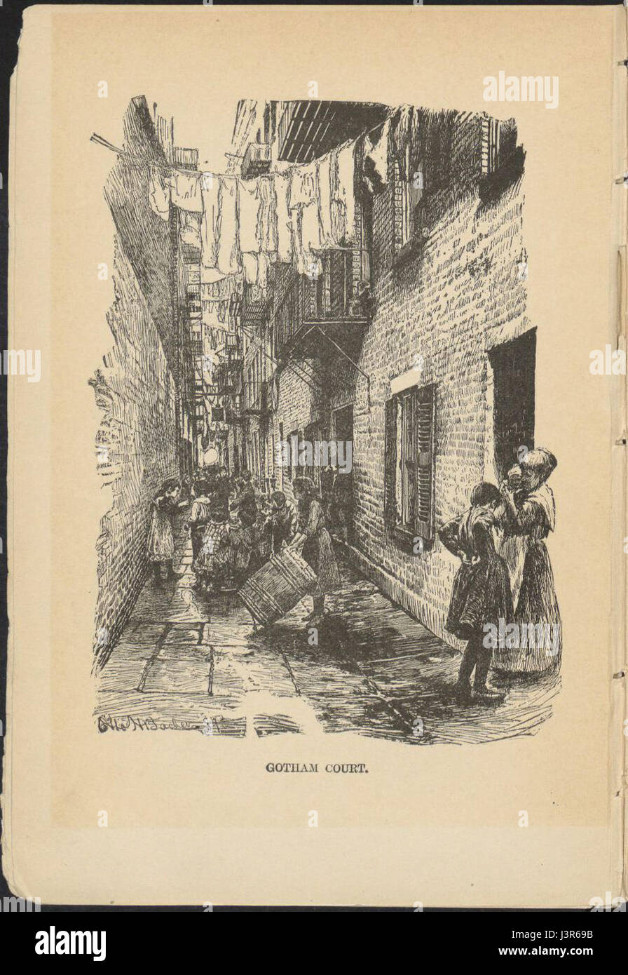 Jacob Riis, un giornalista danese-americano, è meglio conosciuto per le sue fotografie e i suoi resoconti sulle condizioni di vita degli alloggi a New York. Il suo lavoro a Gotham Court evidenziò le lotte dei poveri urbani alla fine del XIX secolo. Foto Stock