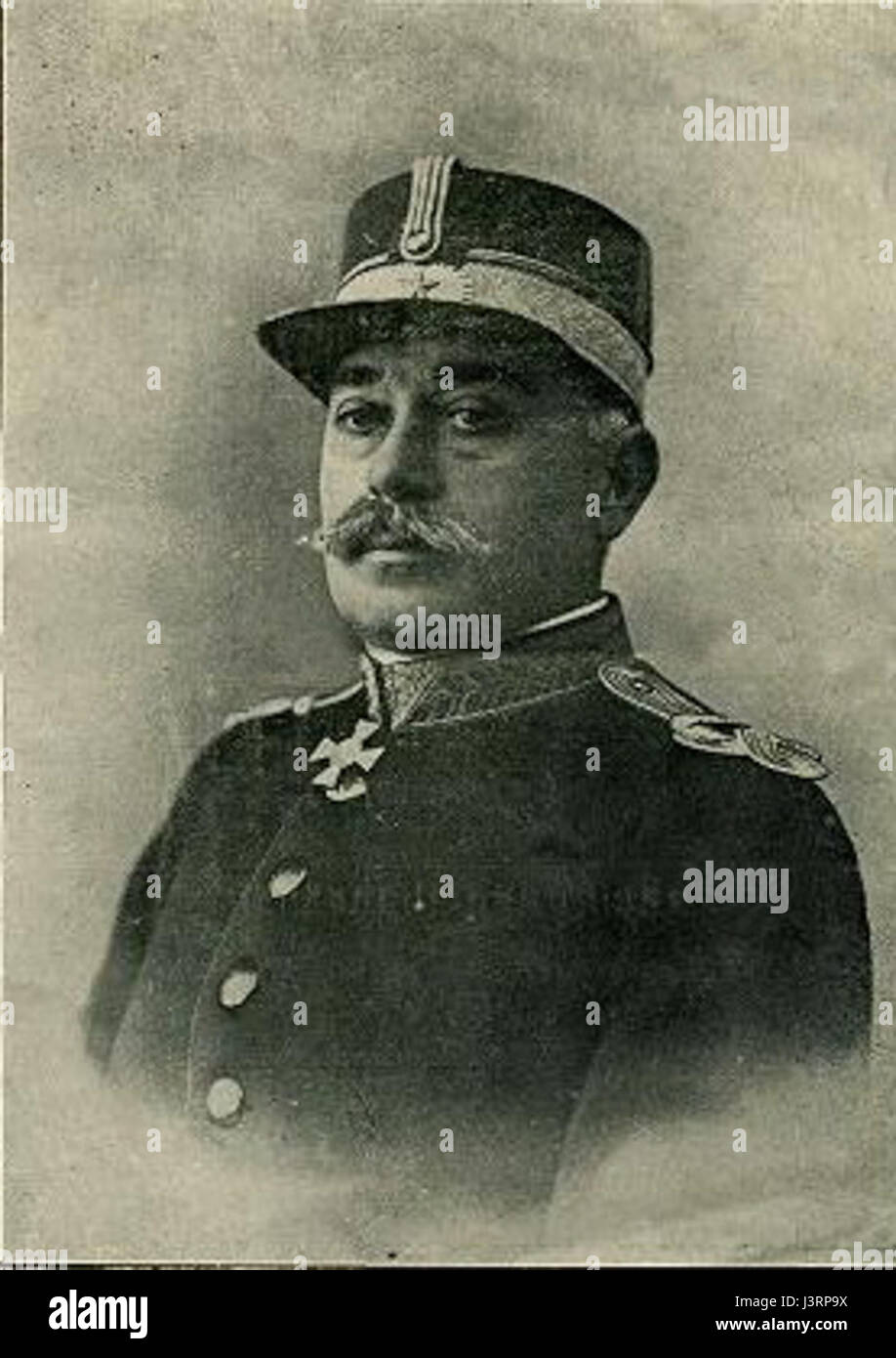 Un'immagine storica di Ion Dragalina, un ufficiale militare ed eroe nazionale rumeno, noto per il suo ruolo nella prima guerra mondiale e per i suoi contributi alla difesa della Romania durante quel periodo. Foto Stock