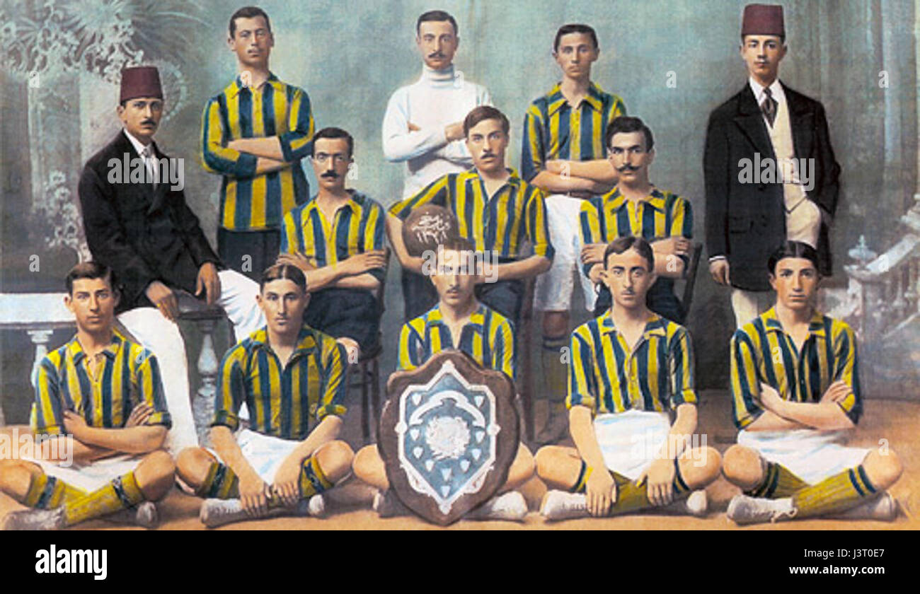 Ilk Sampiyonlar, che significa "primi campioni" in turco, può riferirsi a un evento, a un successo sportivo o a una pietra miliare storica che segna i primi campioni in un campo specifico o a una competizione in Turchia. Foto Stock