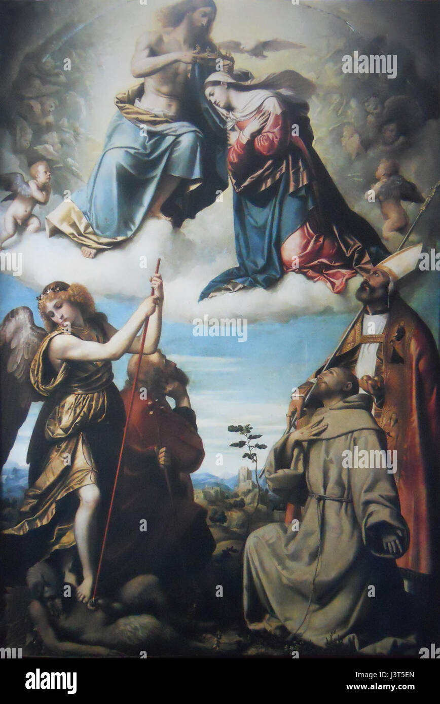 "Incoronazione della Vergine" è un'opera religiosa raffigurante l'incoronazione della Vergine Maria con i Santi Michele Arcangelo, Giuseppe, Francesco e Nicola di Bari. Questa opera d'arte mostra una significativa scena religiosa cristiana. Foto Stock