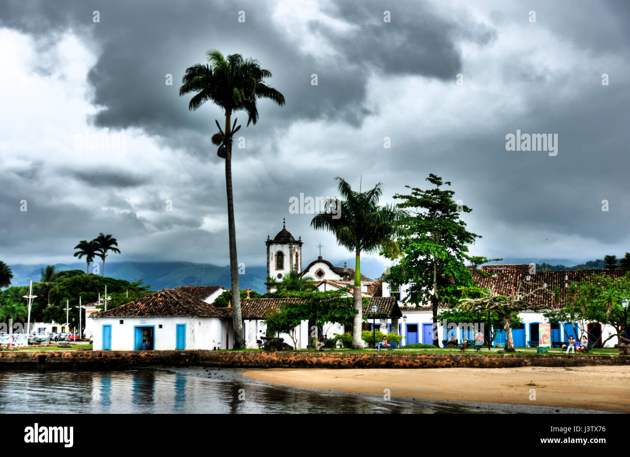 Vista panoramica della città coloniale di Paraty, Brasile Foto Stock