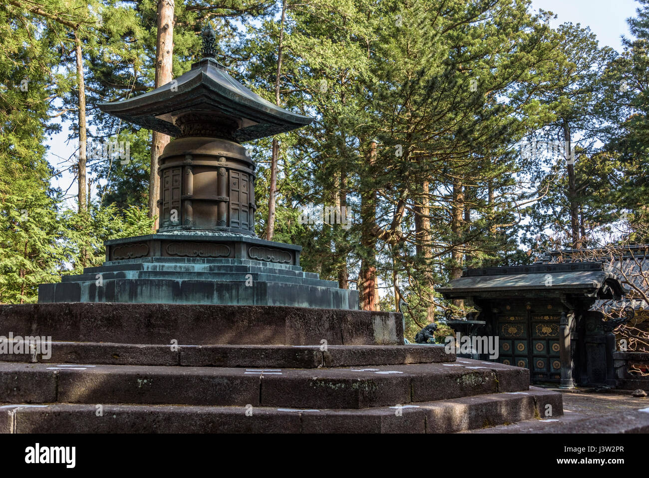 Tomba di Tokugawa Ieyasu al Santuario di Toshogu. Foto Stock