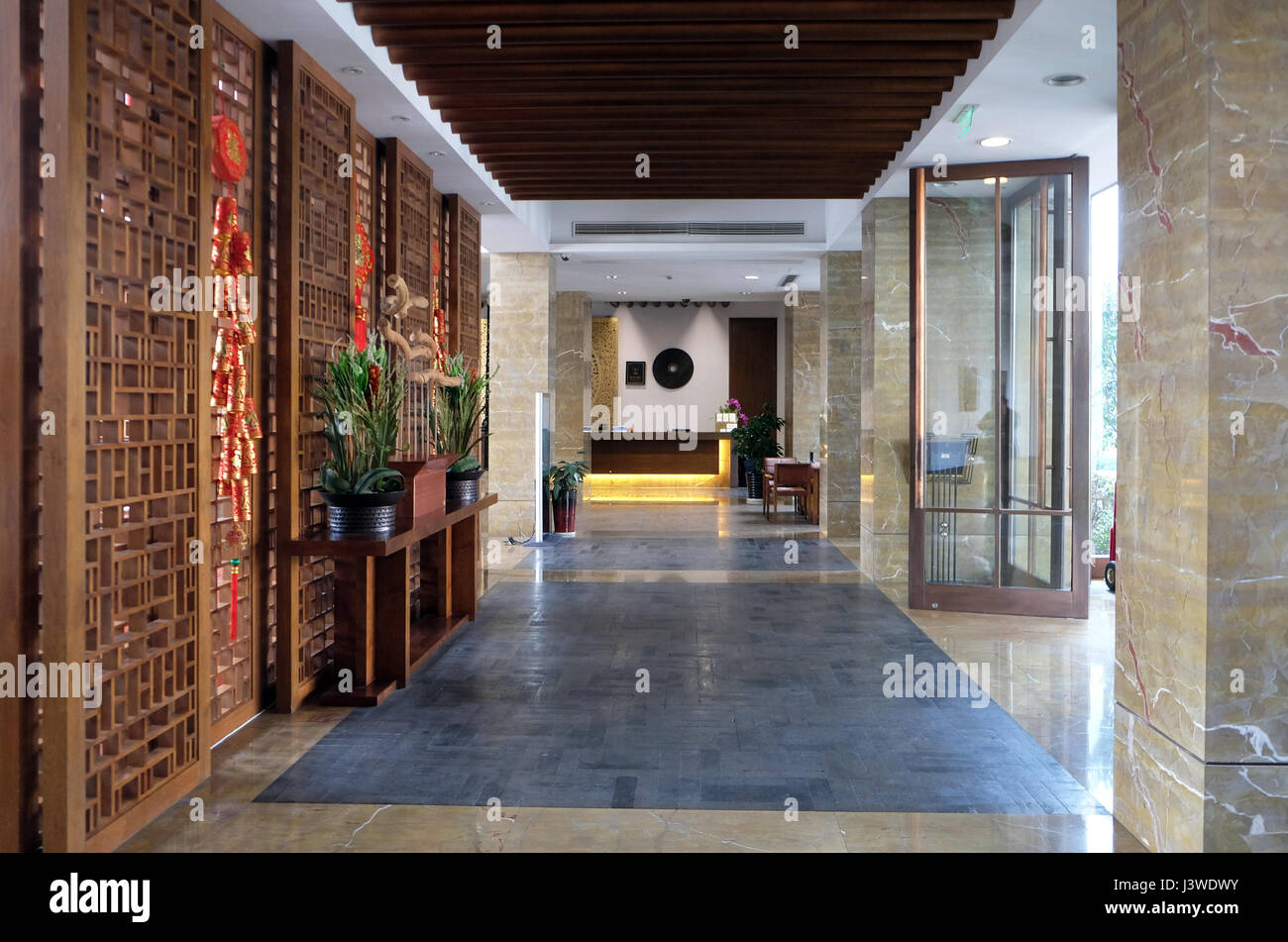 Hotel atrio interno in Hotel Yuehe, Nanhu Qu, Jiaxing Shi, Zhejiang Sheng, il 21 febbraio 2016 in Jiaxing, Cina. Foto Stock