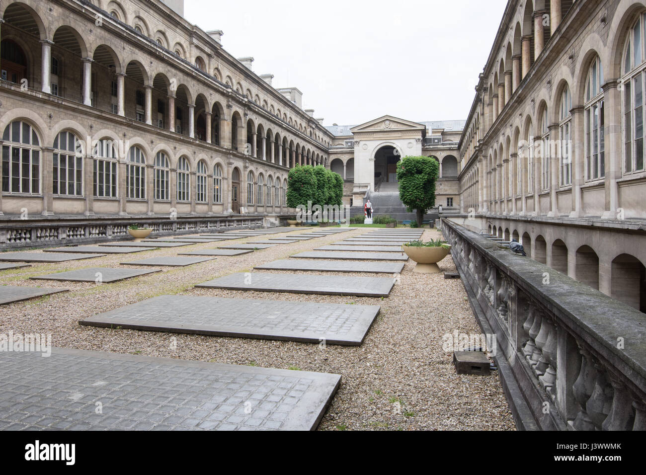 Cortile interno dell'Ospedale Hotel-Dieu a Parigi Foto Stock