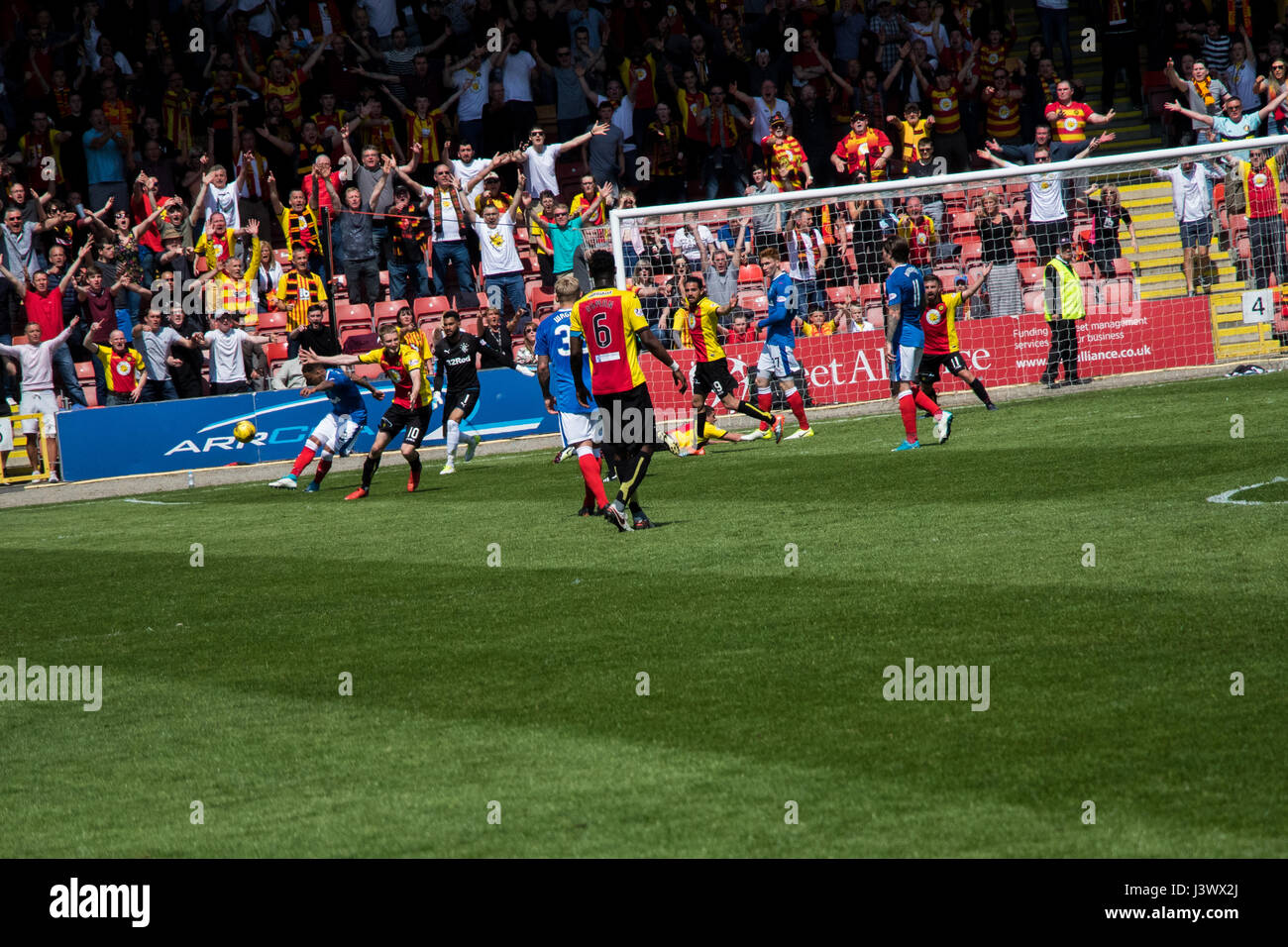 Glasgow Scotland Regno Unito. Il 7 maggio, 2017. Partick Thistle v Glasgow Rangers SPFL Domenica 7 Maggio 2017 - Obiettivi da Doolan, McKay e Garner ha visto la fine del gioco 2-1 per i Rangers. Credito: Barry Cameron/Alamy Live News Foto Stock