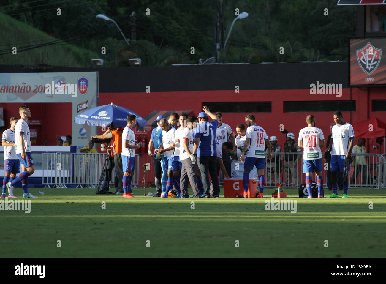 Salvador, Brasile. 07 Maggio, 2017. tempo tecnico durante il primo tempo di partenza tra Vitoria x Bahia, valida per la fine del campionato baiano tenutasi a Barradão il Barradão. Credito: Mauro Akin Nassor/FotoArena/Alamy Live News Foto Stock