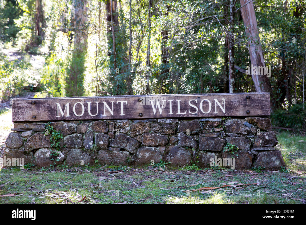 Segno per il monte Wilson, popolare villaggio nelle Blue Mountains, Nuovo Galles del Sud, Australia Foto Stock