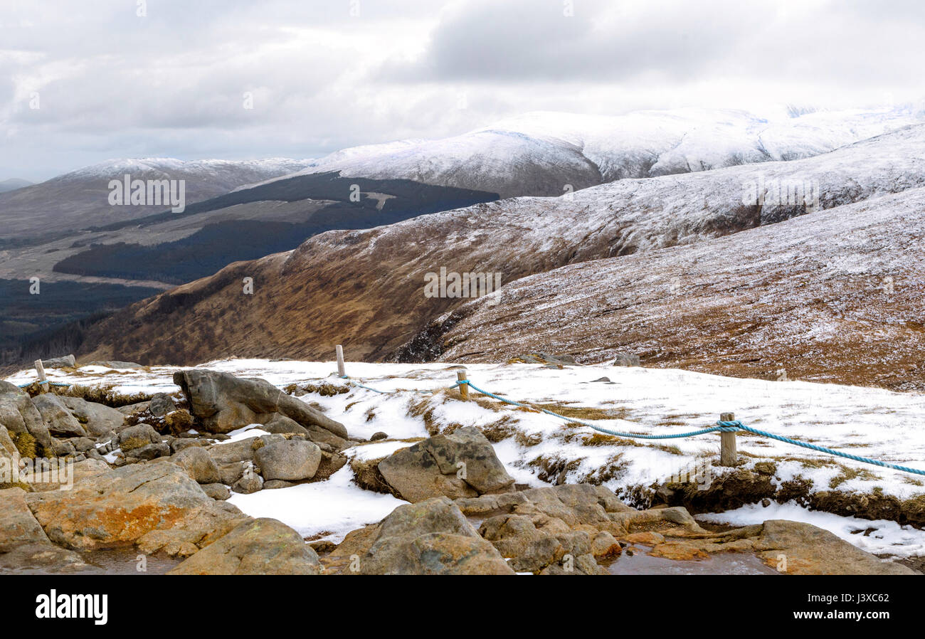 Highlands scozzesi catturate da Sgurr Finnisg-aig viewpoint sul Ben Nevis, Grampian Mountains, Fort William, Scotland, Regno Unito. Foto Stock