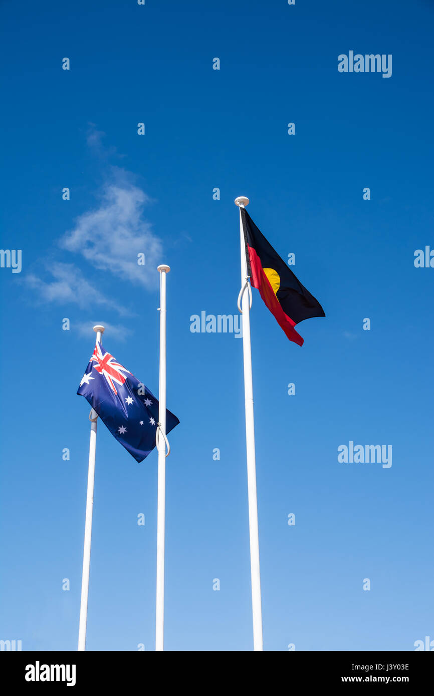 Australian bandiera nazionale e la Bandiera Aborigena. Foto Stock